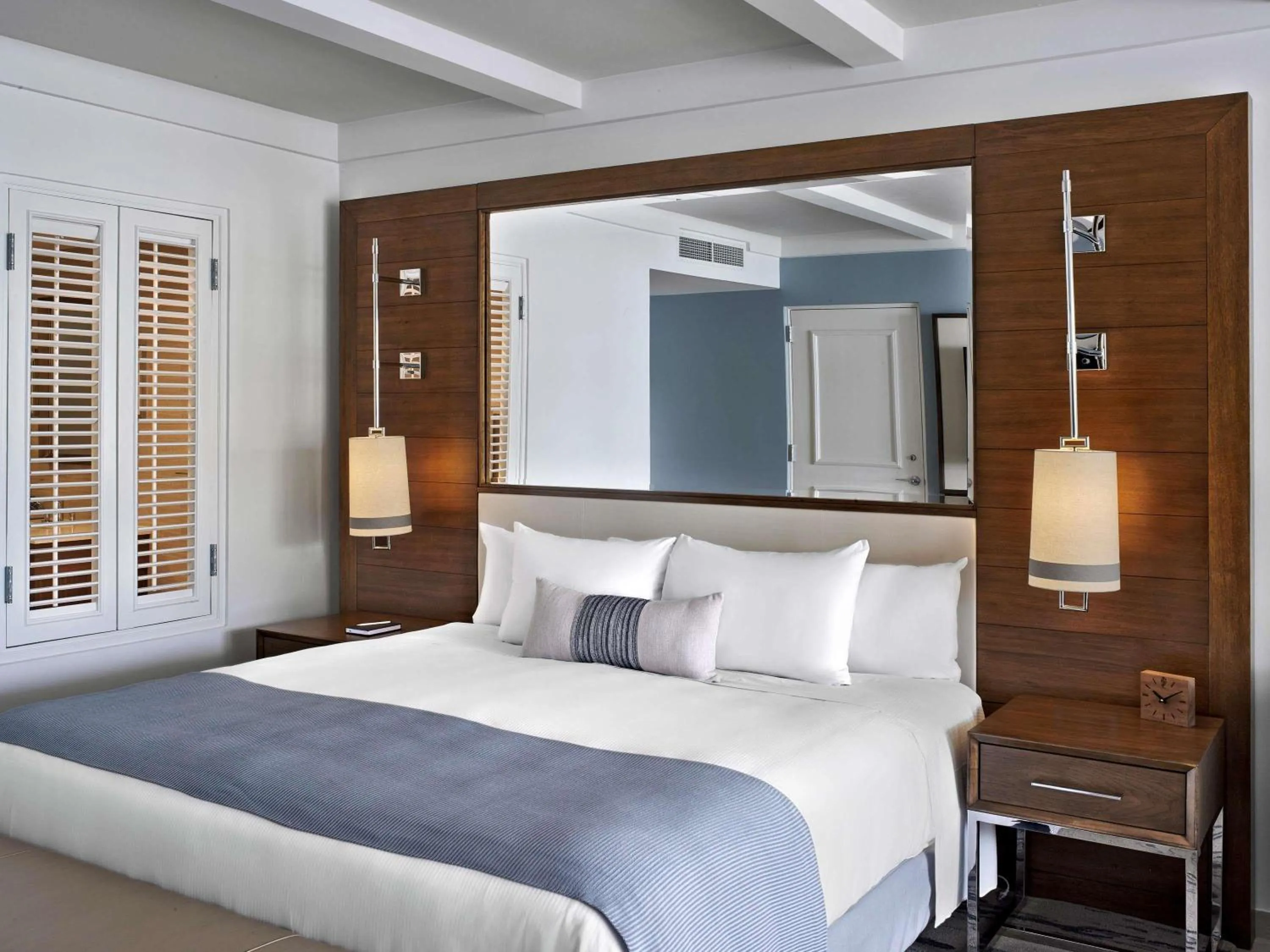 Bedroom, Bed in Fairmont El San Juan Hotel