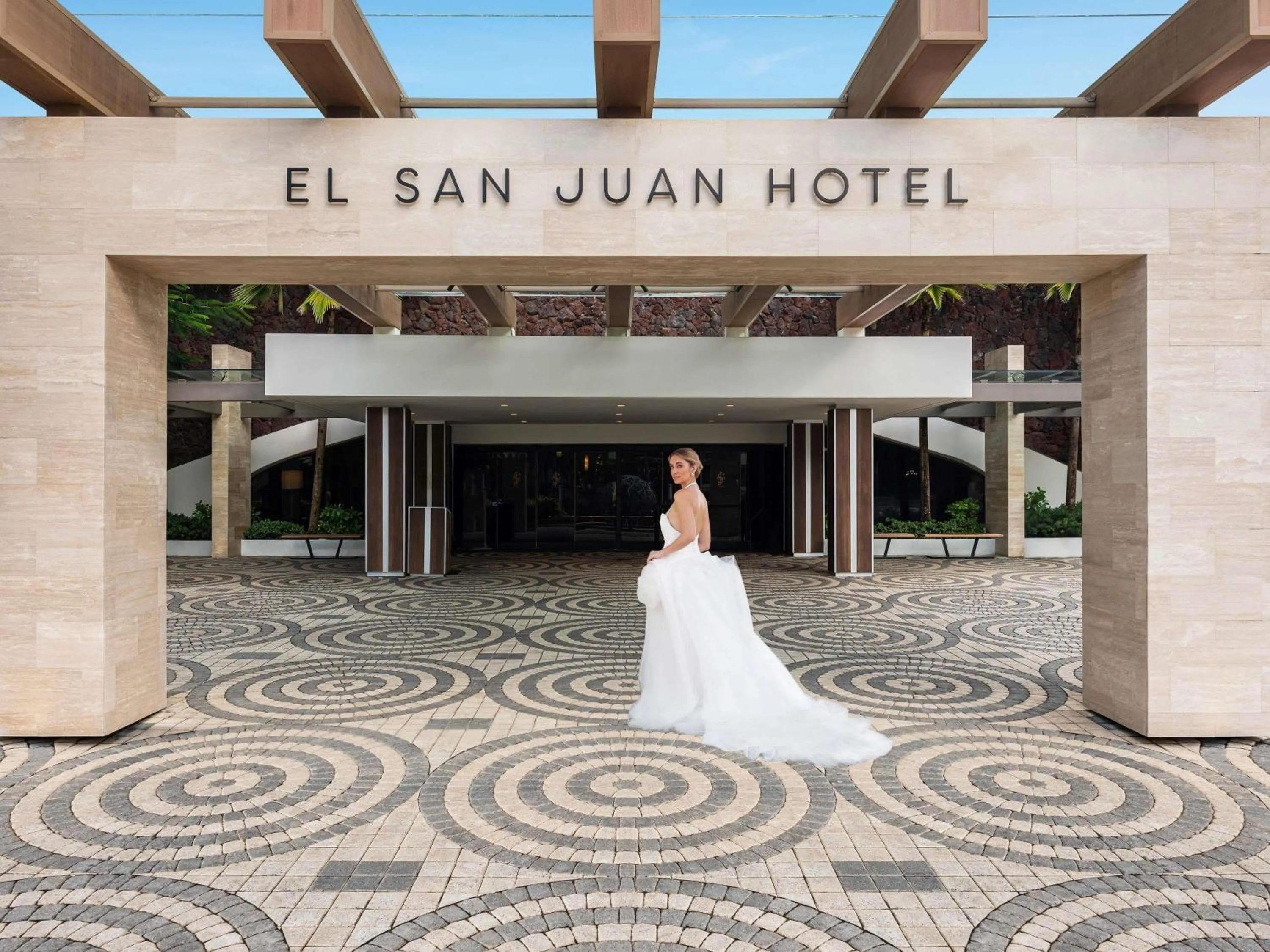 wedding in Fairmont El San Juan Hotel