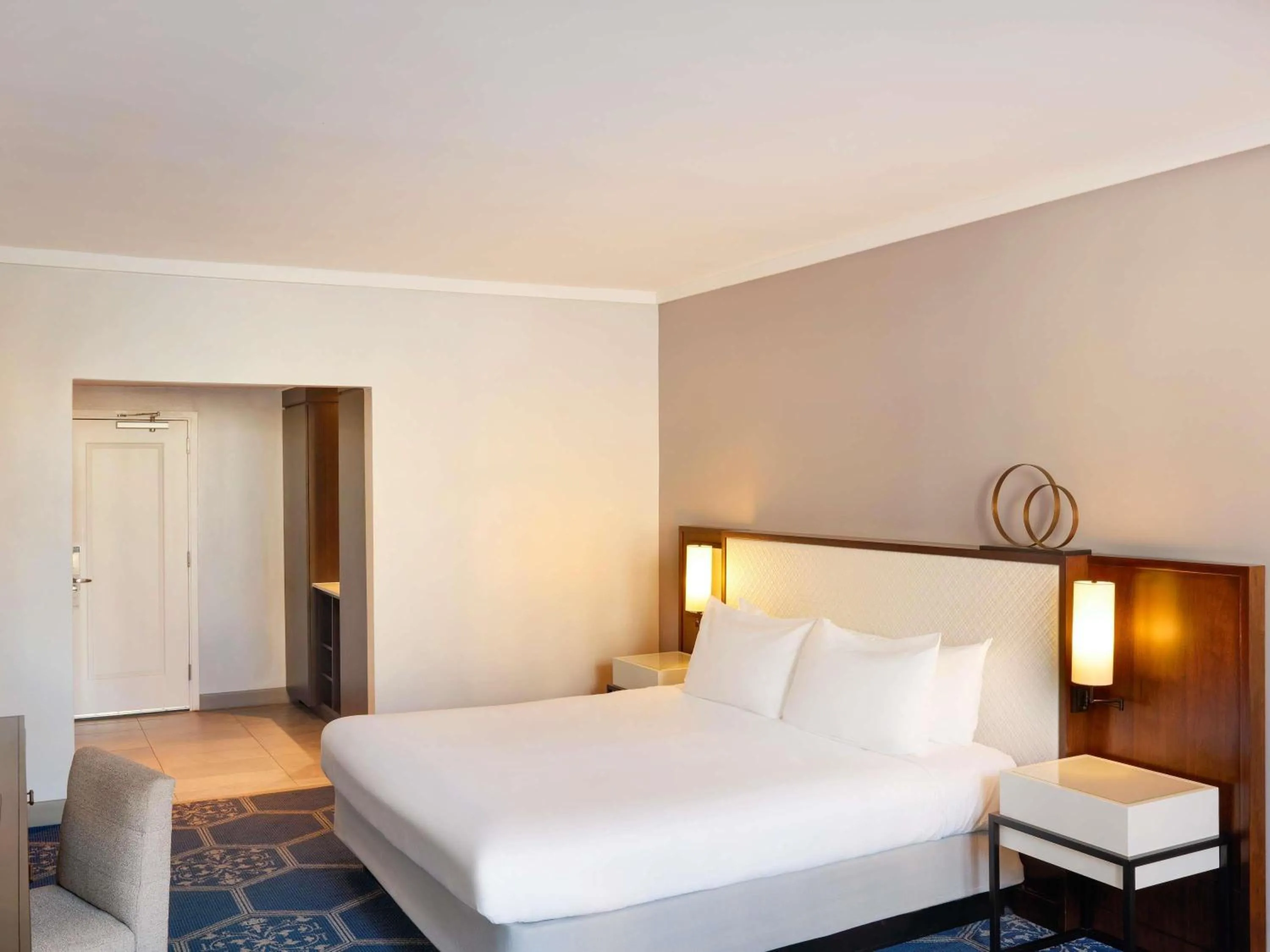 Bedroom, Bed in Fairmont El San Juan Hotel