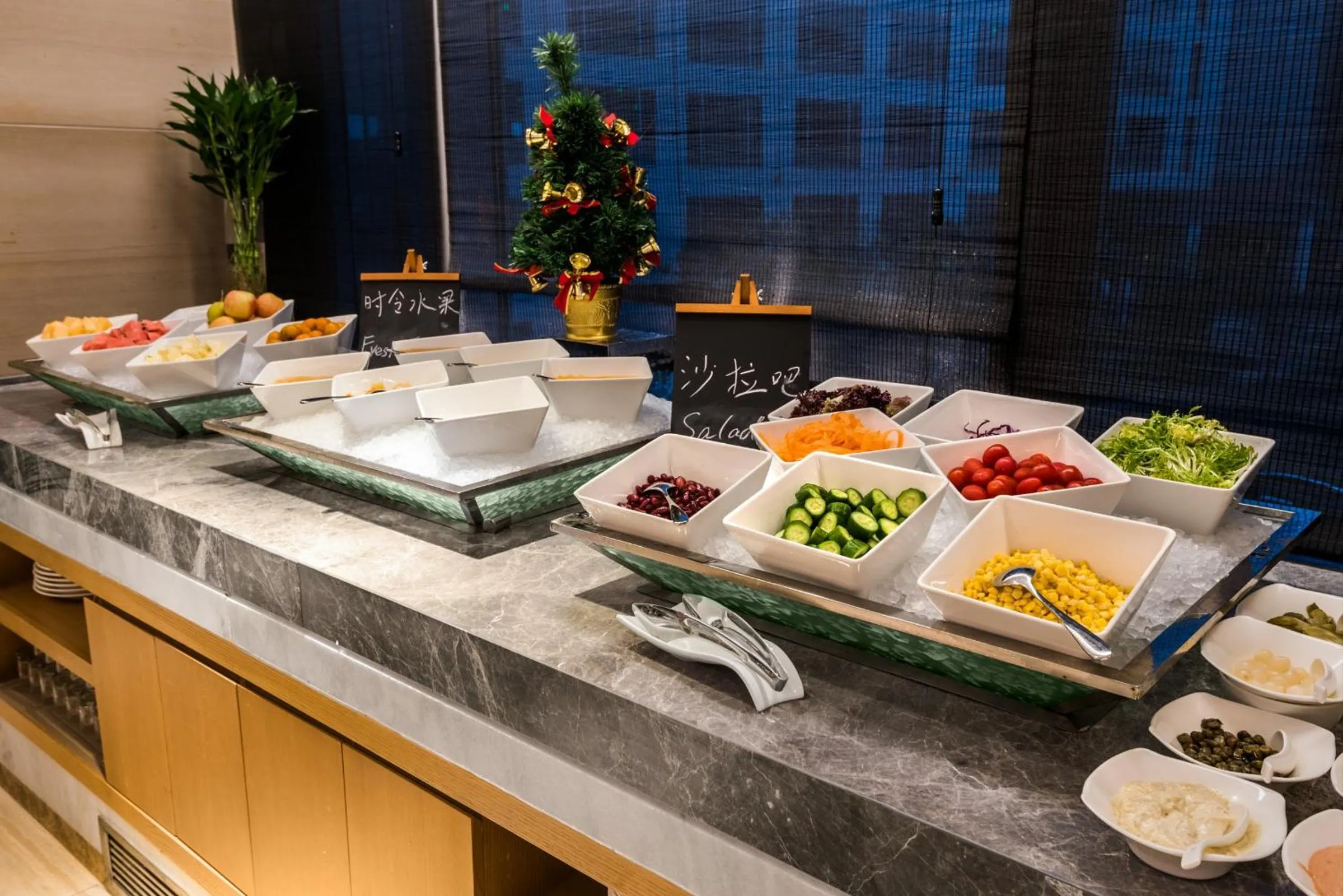 Breakfast in Oakwood Hotel & Residence Suzhou