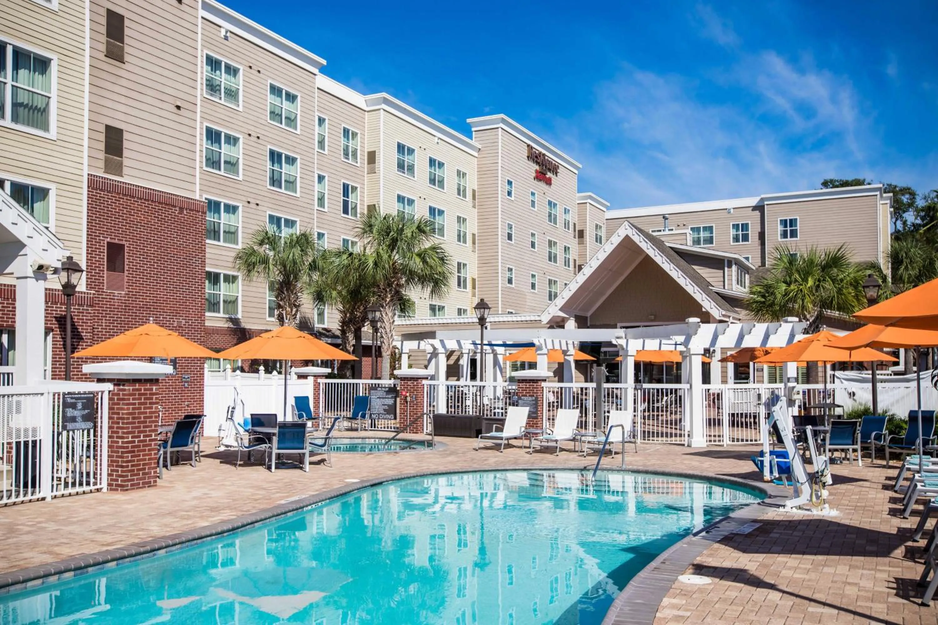 Swimming pool in Residence Inn by Marriott Amelia Island