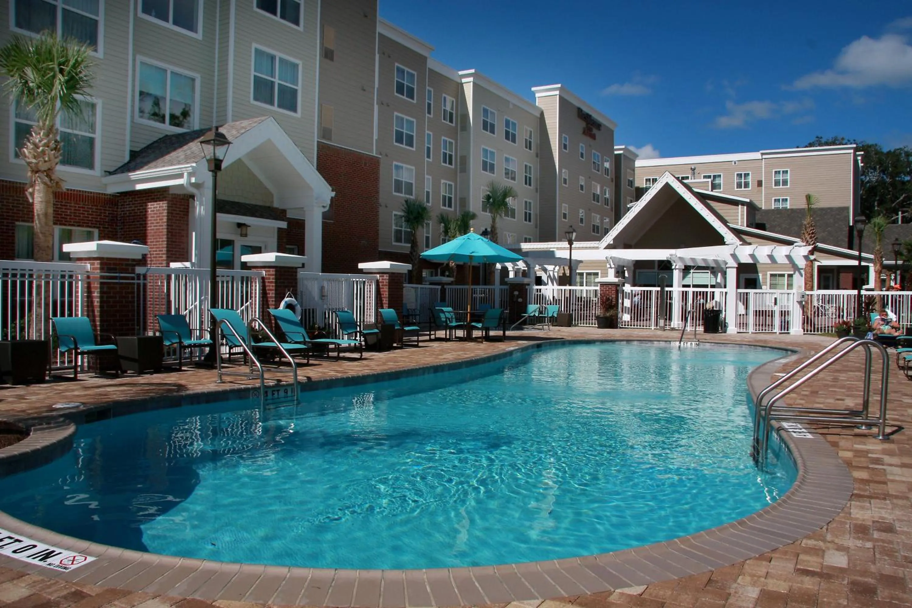Swimming pool in Residence Inn by Marriott Amelia Island