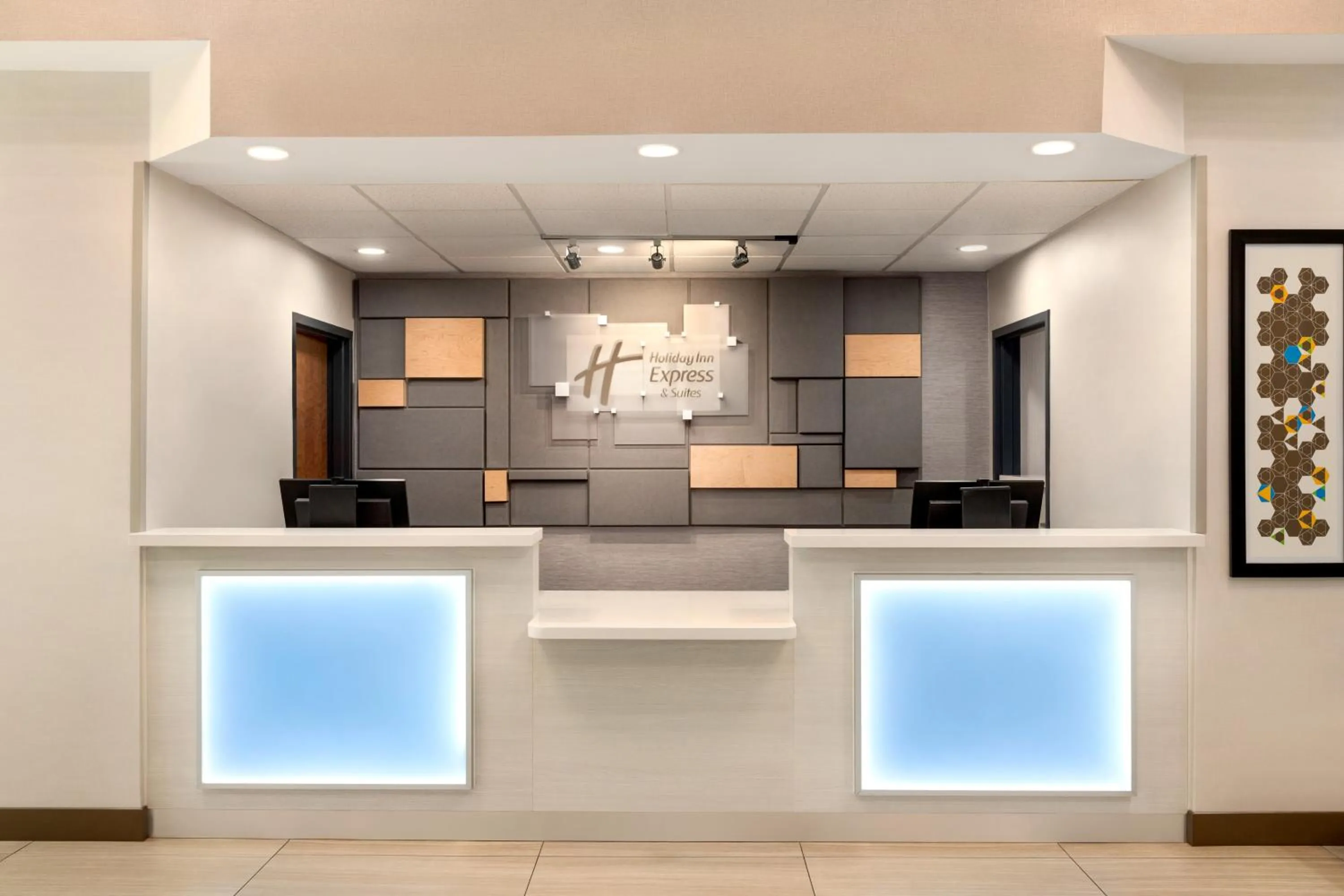 Lobby or reception in Holiday Inn Express & Suites Pembroke Pines-Sheridan St by IHG