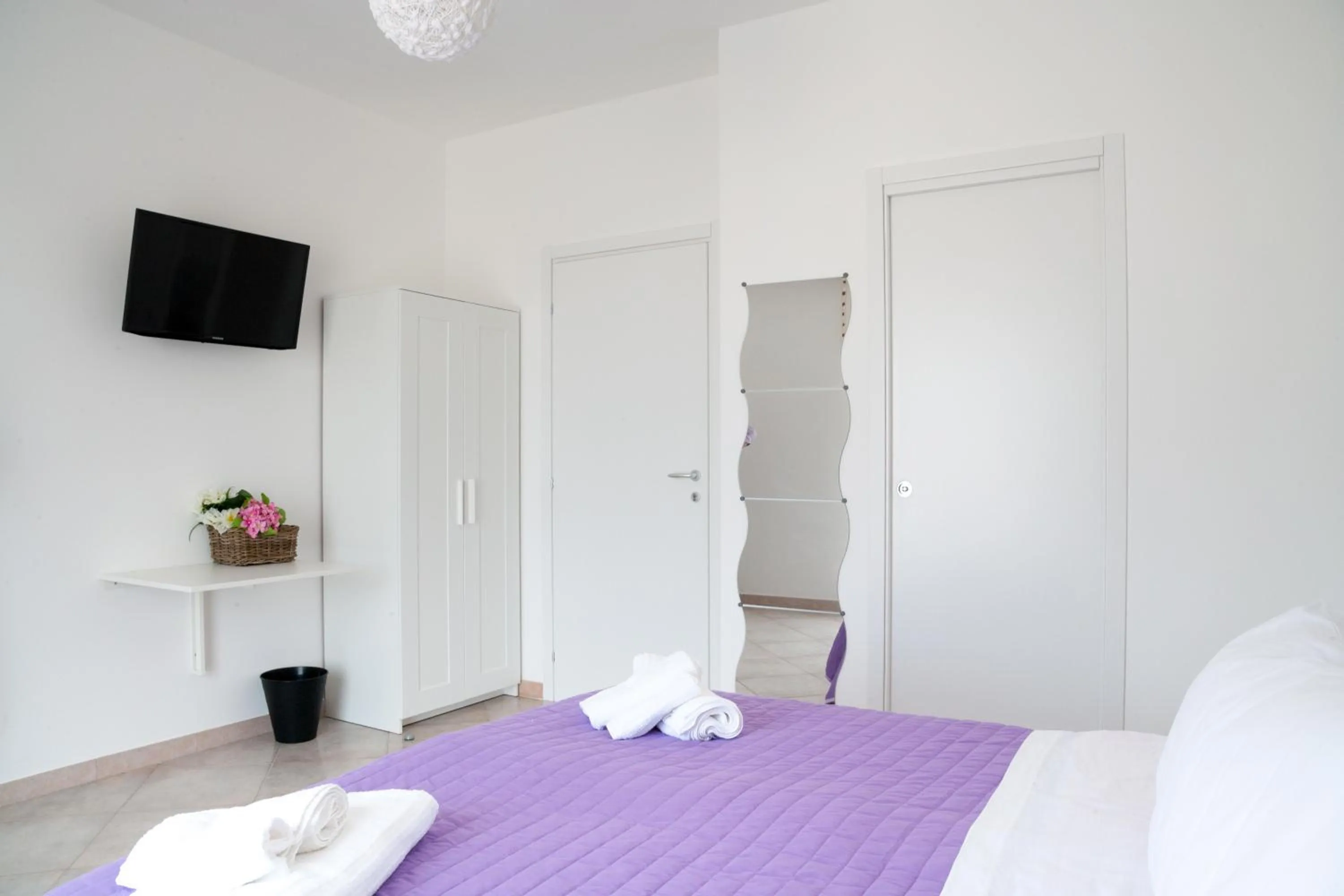 Shower, Bed in Sui tetti b&b