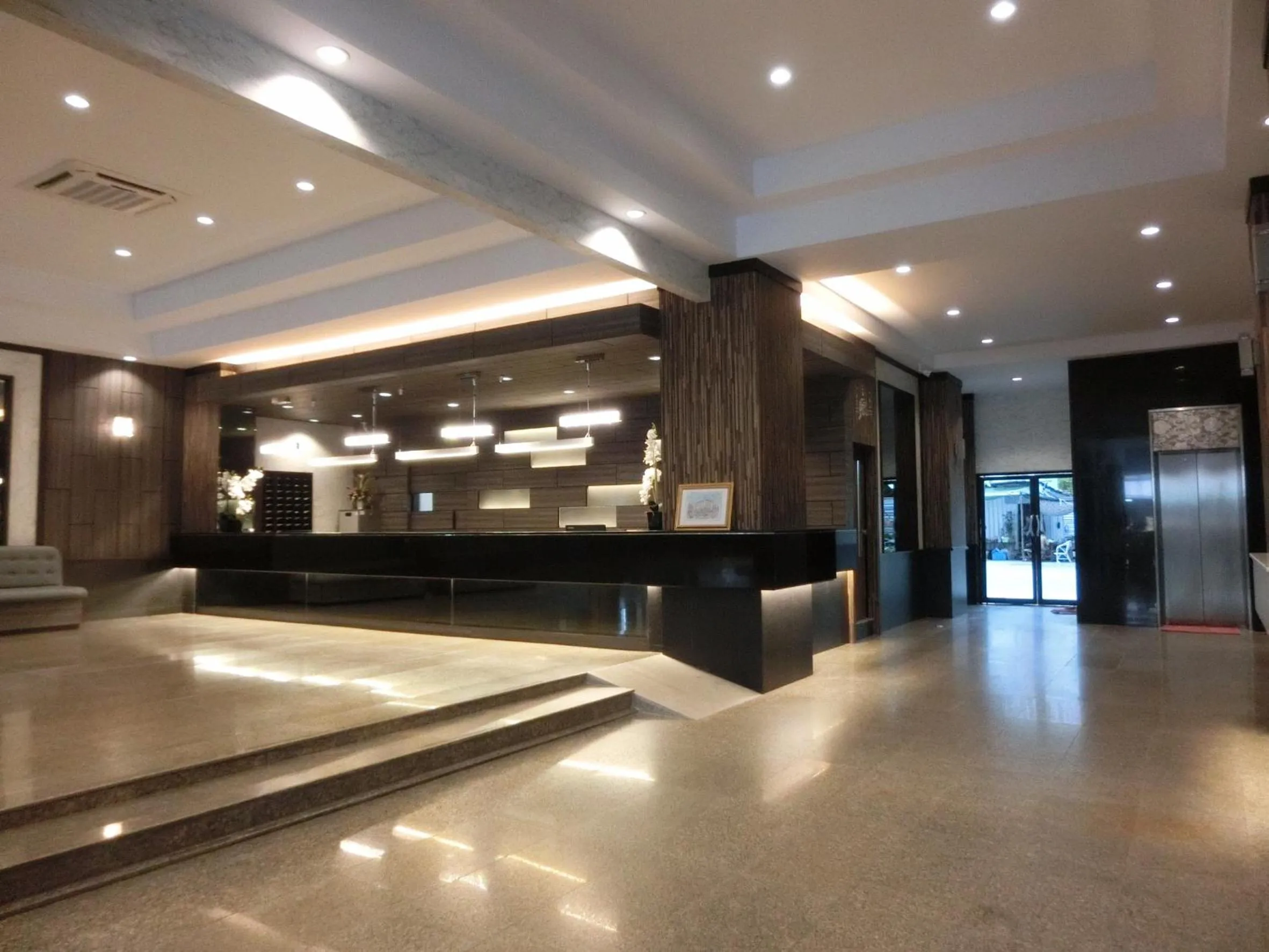 Lobby or reception in The Grand Day Night