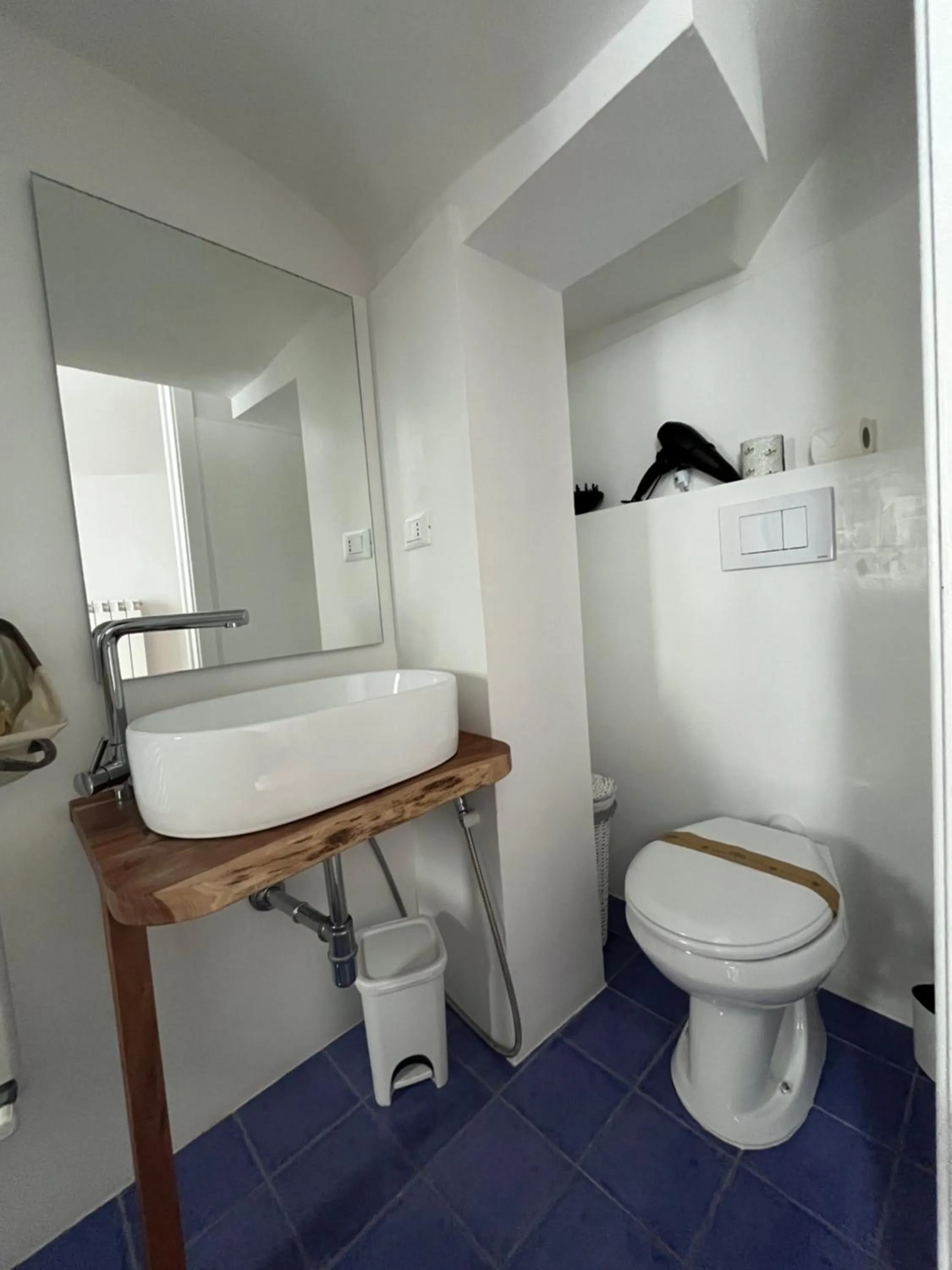 Toilet in Ostuni 21mq Suite Homes