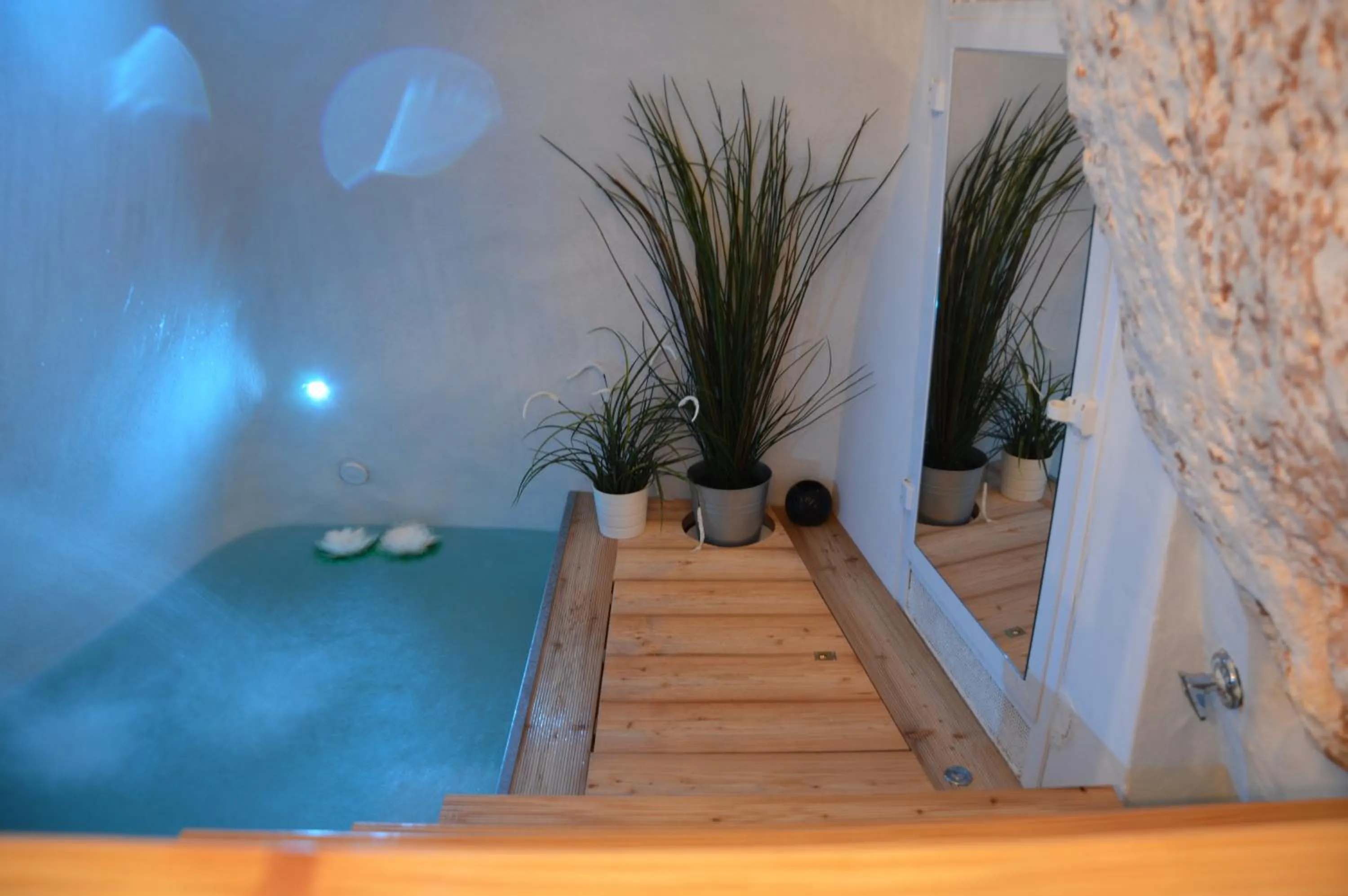 Hot Tub in Ostuni 21mq Suite Homes