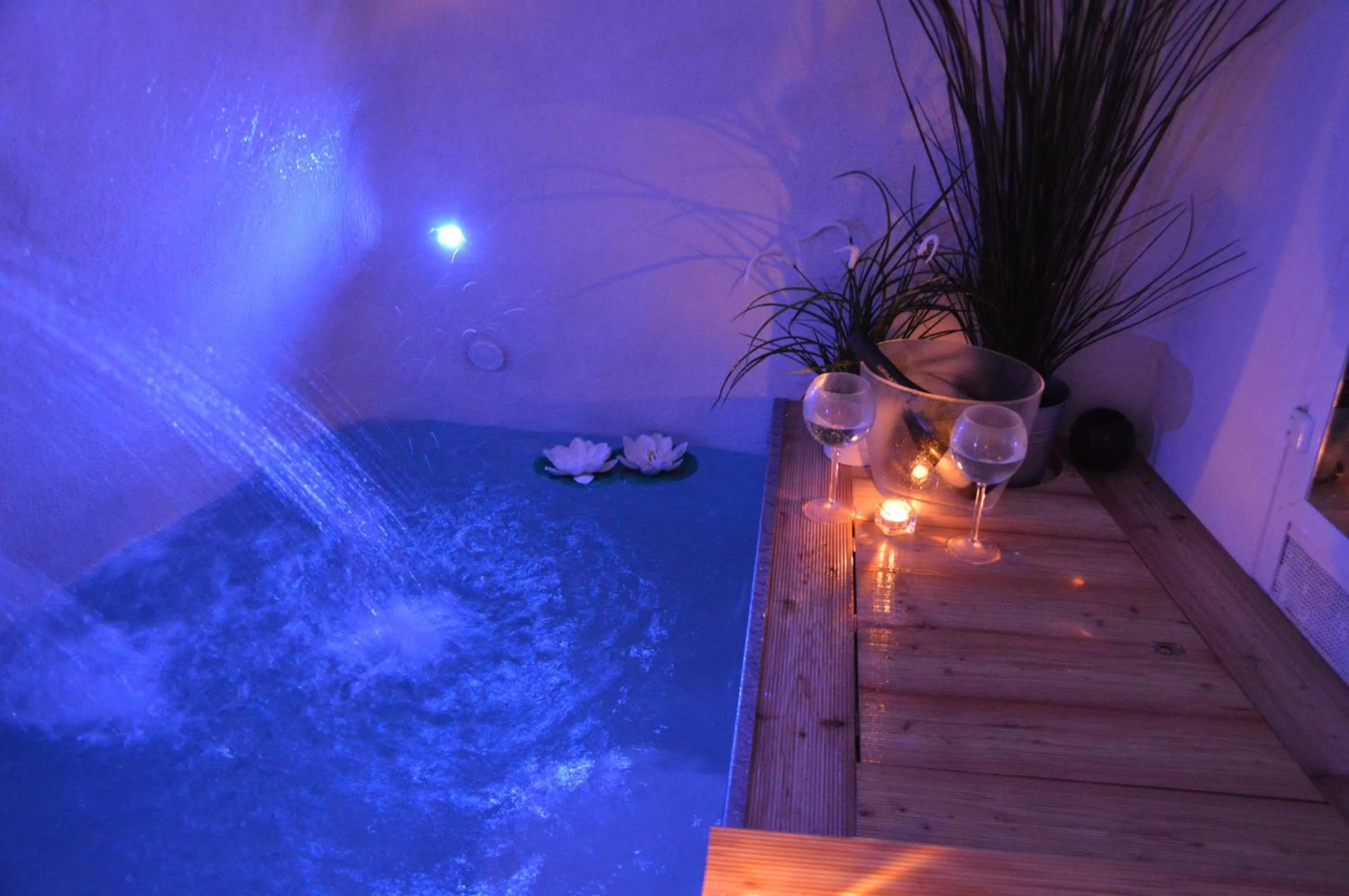 Hot Tub in Ostuni 21mq Suite Homes