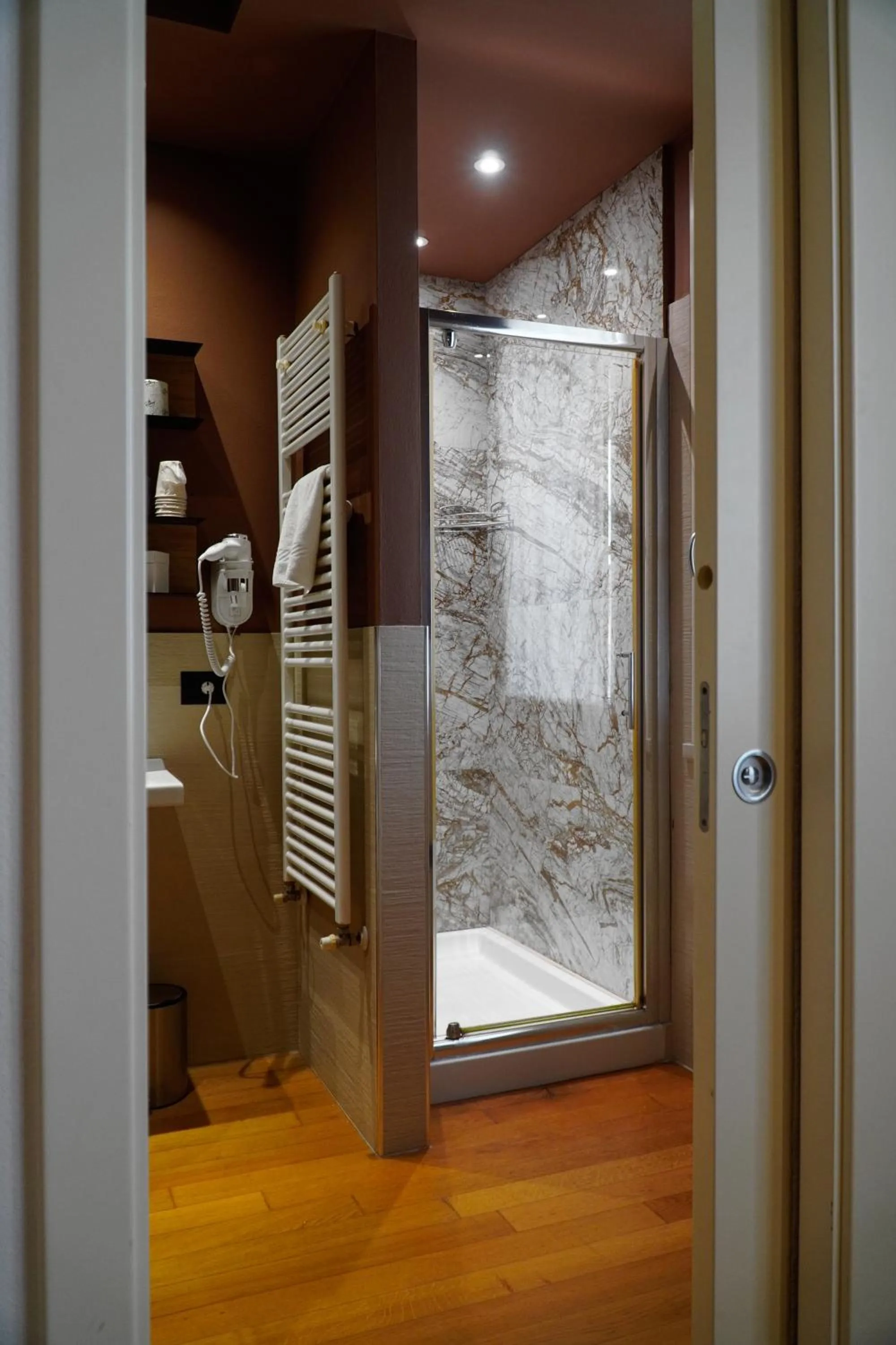 Shower in Best Western Hotel Arya