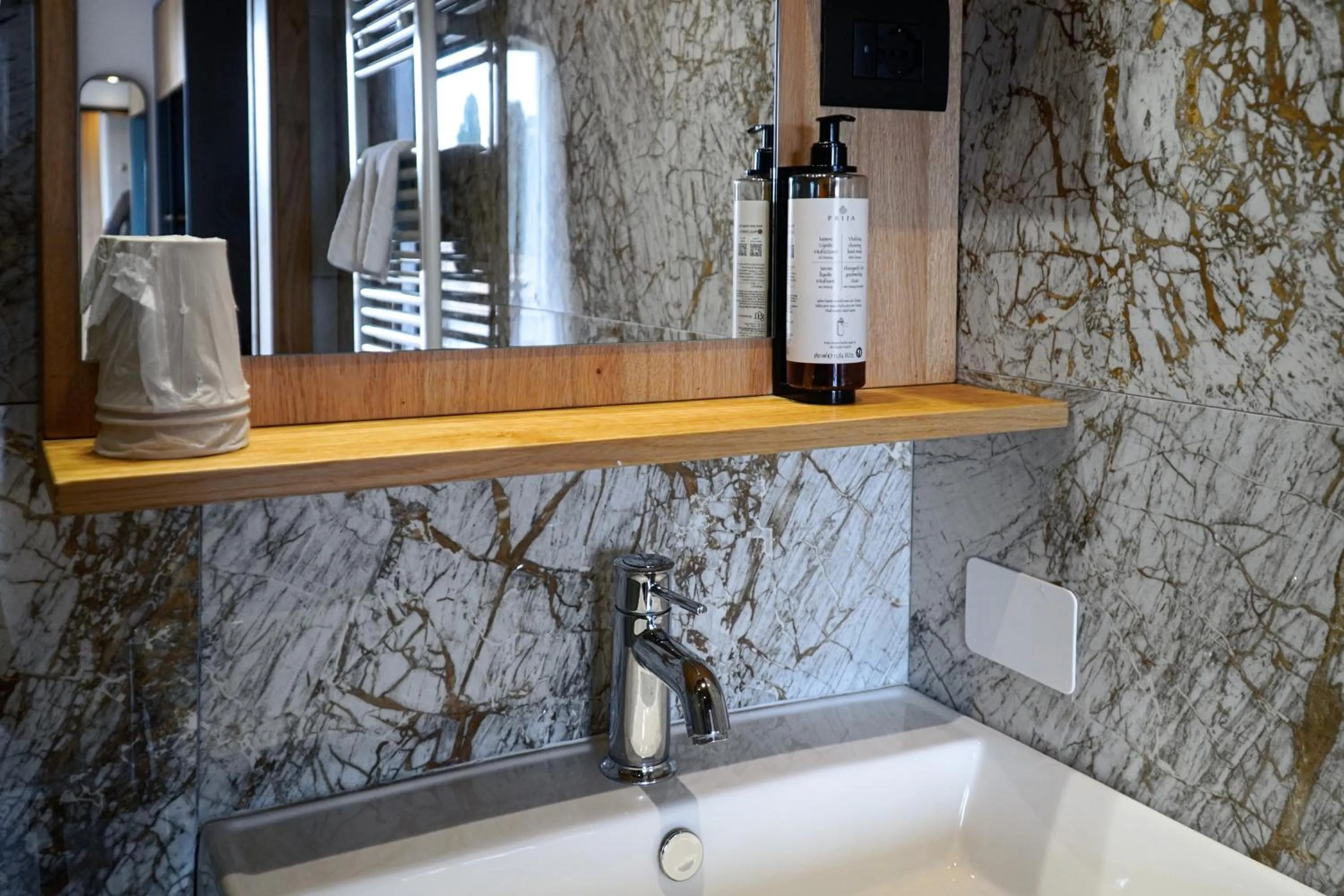 Bathroom in Best Western Hotel Arya