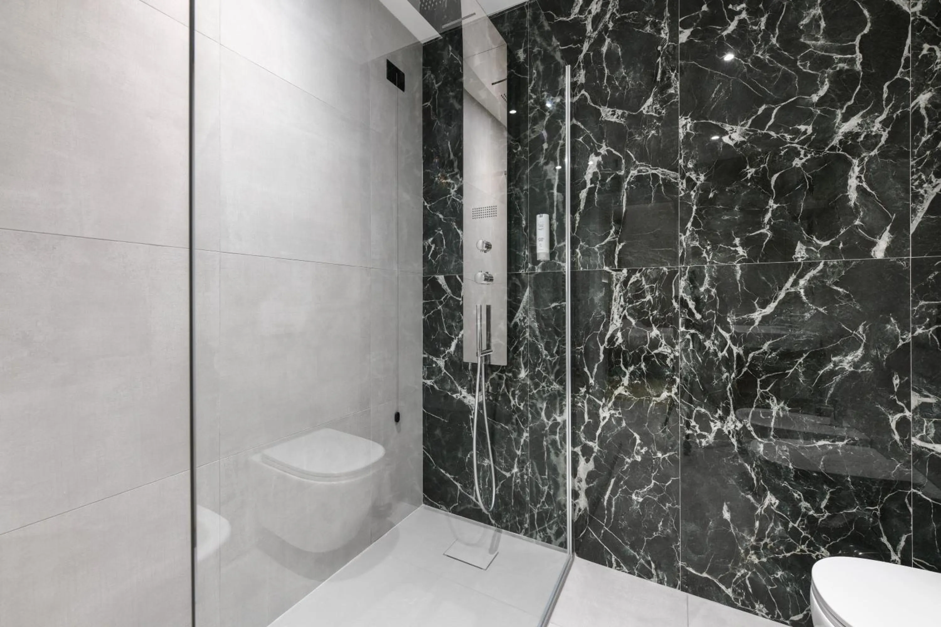 Shower in Best Western Hotel Arya