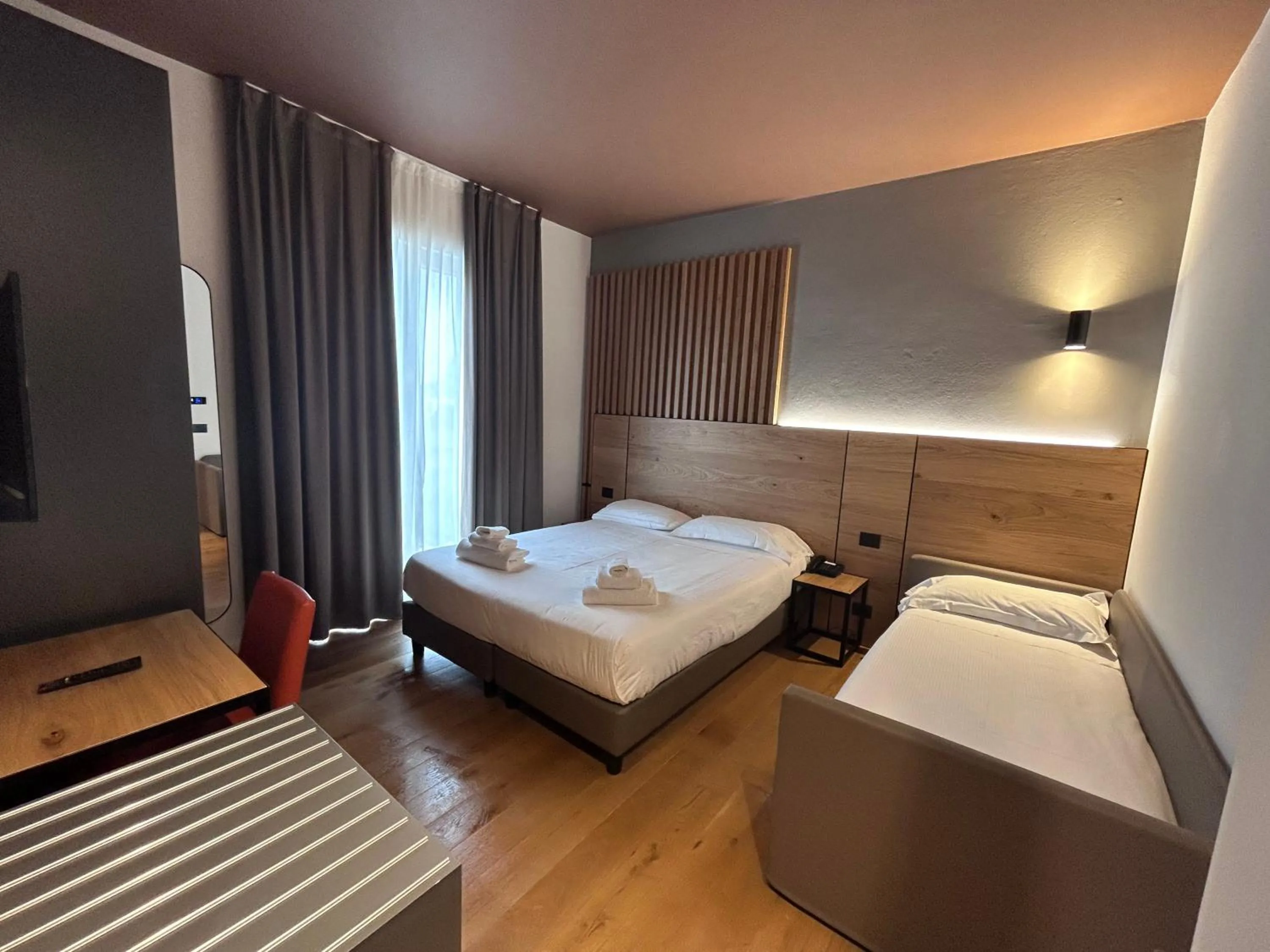 Bed in Best Western Hotel Arya