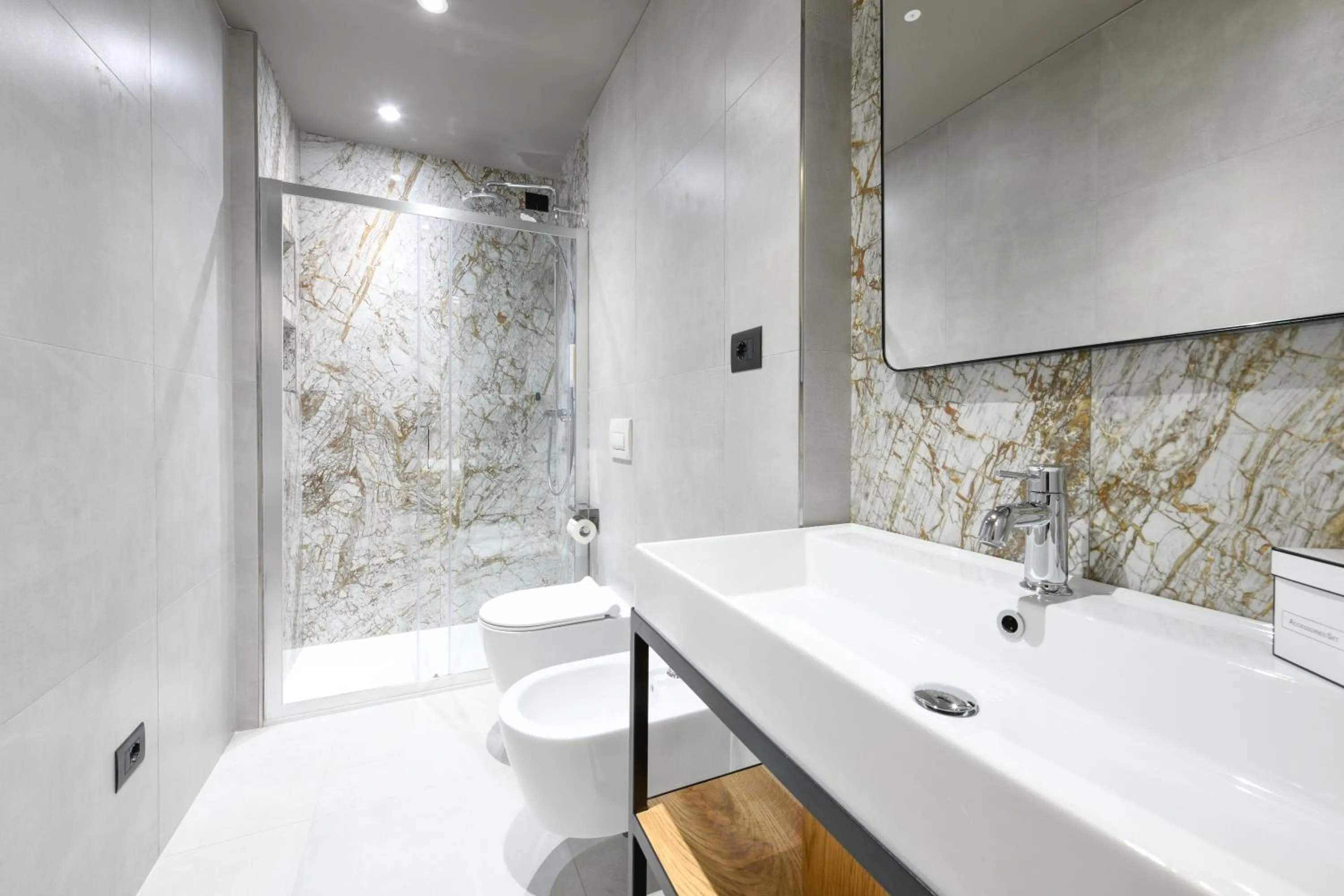 Bathroom in Best Western Hotel Arya