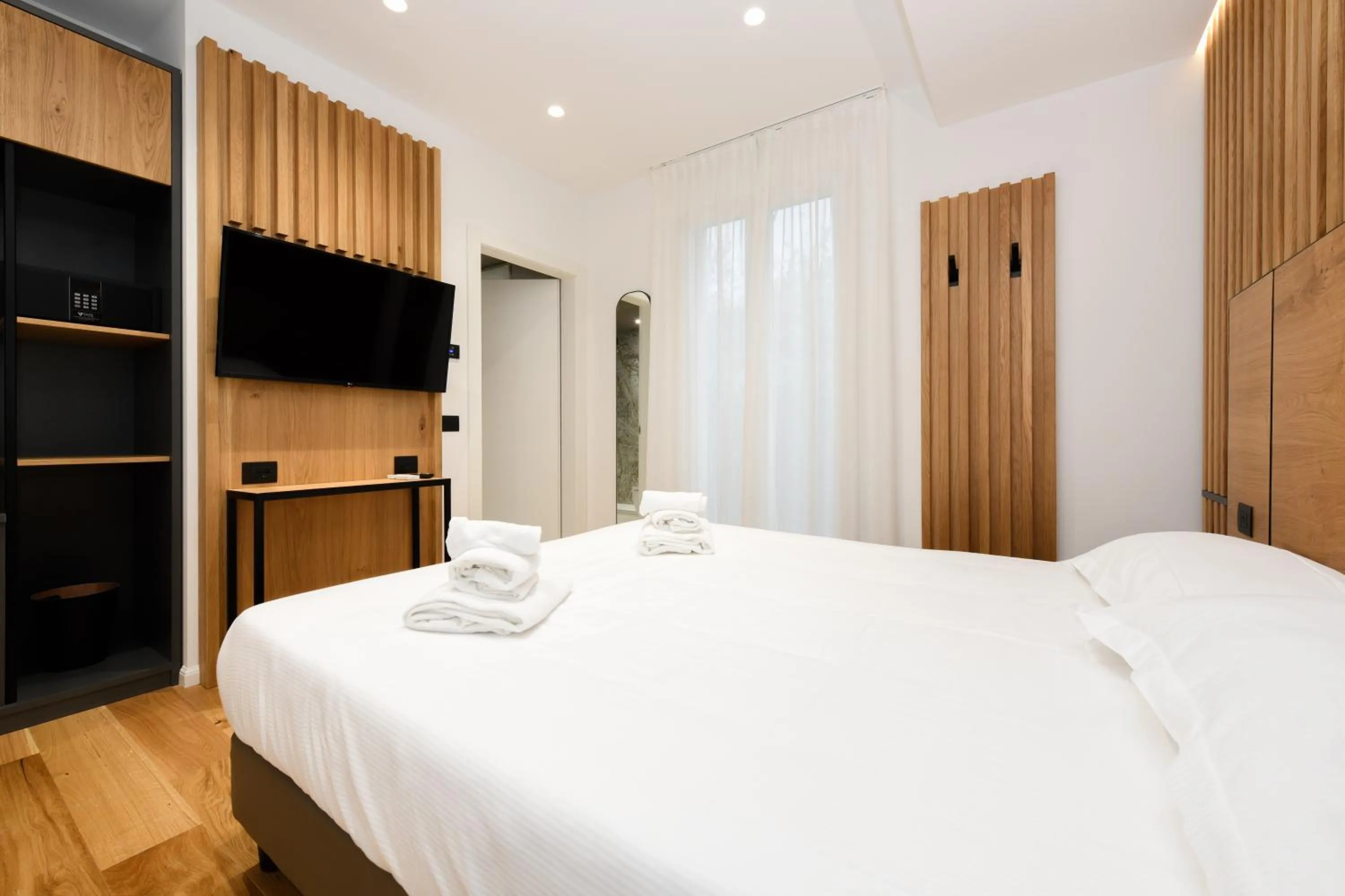 Bed in Best Western Hotel Arya