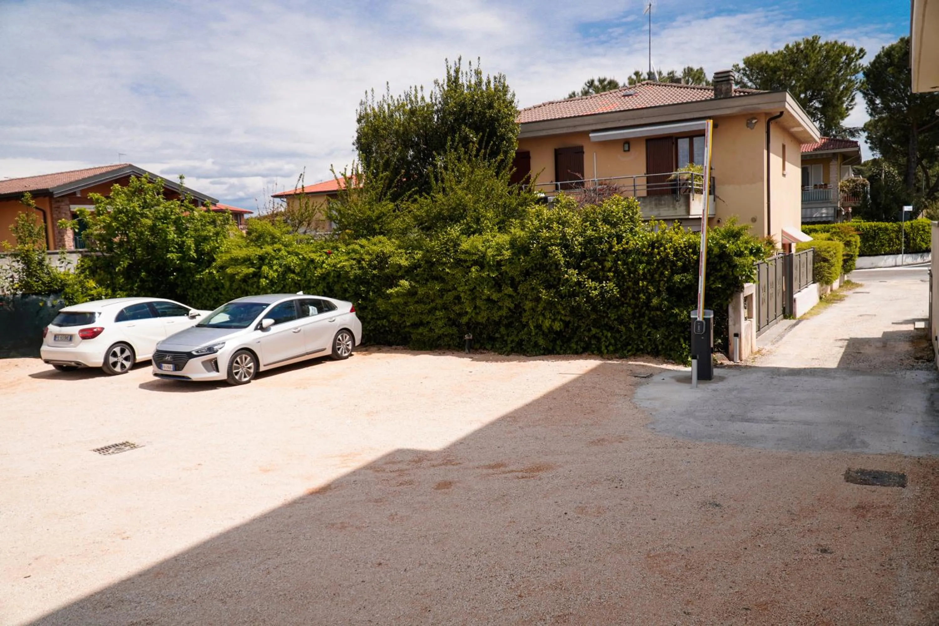 Parking in Best Western Hotel Arya