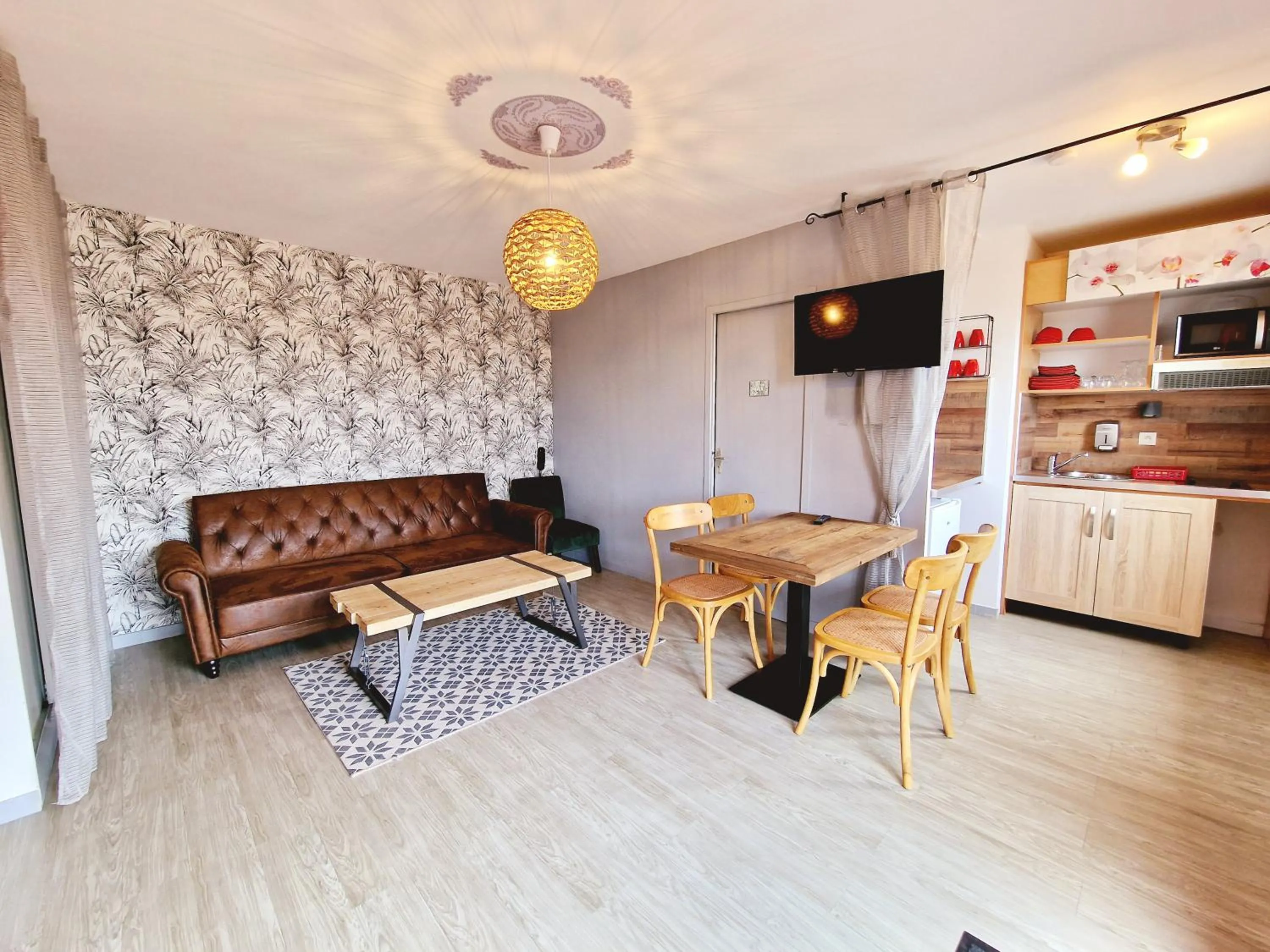 Living room in Les Terrasses de Saumur - Hôtel & Appartements - Restaurant & Spa (Logis)