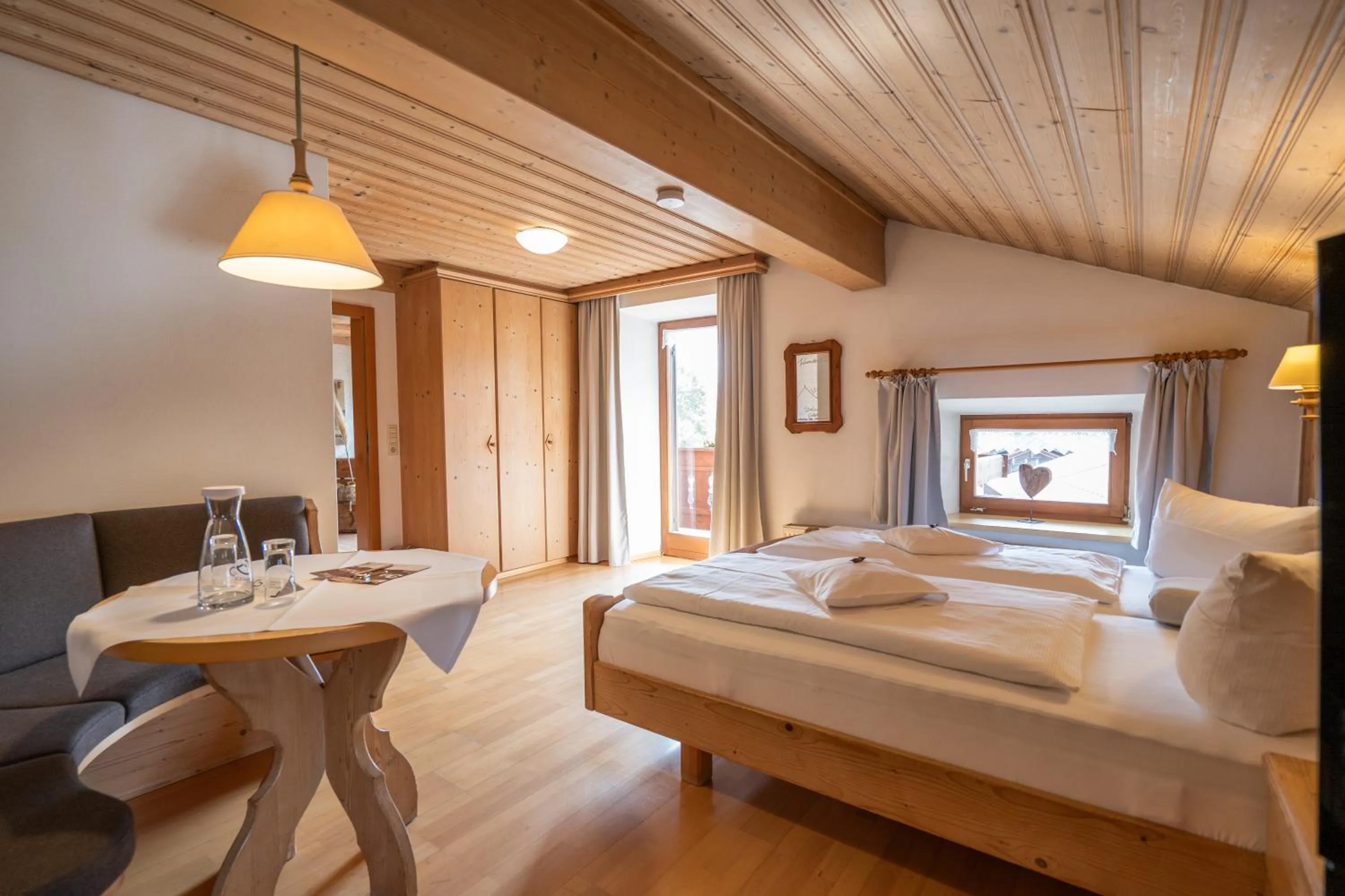 Living room, Bed in Beim Nuihausa