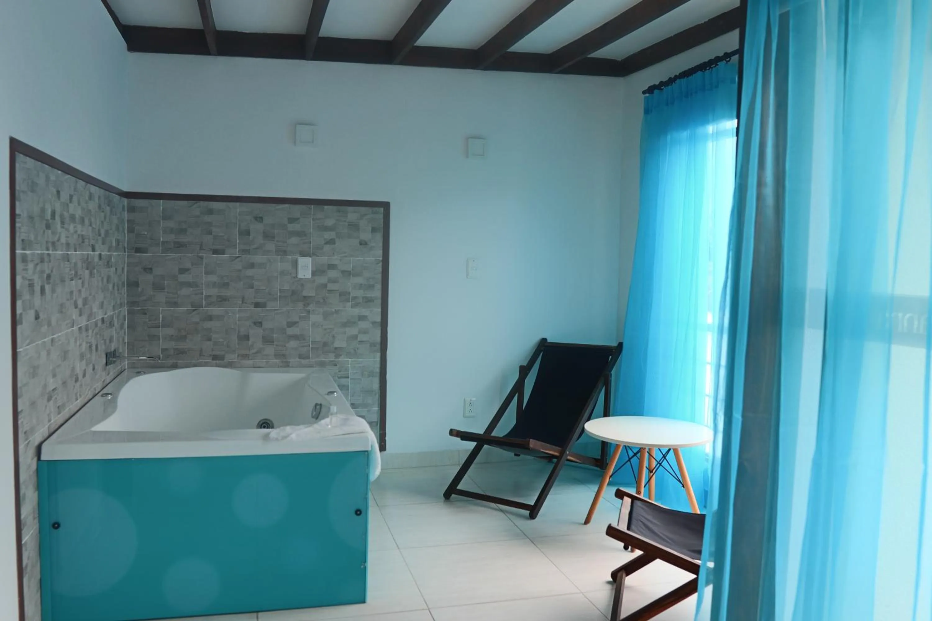 Hot Tub in Hotel Syvanna Wellness and Spa