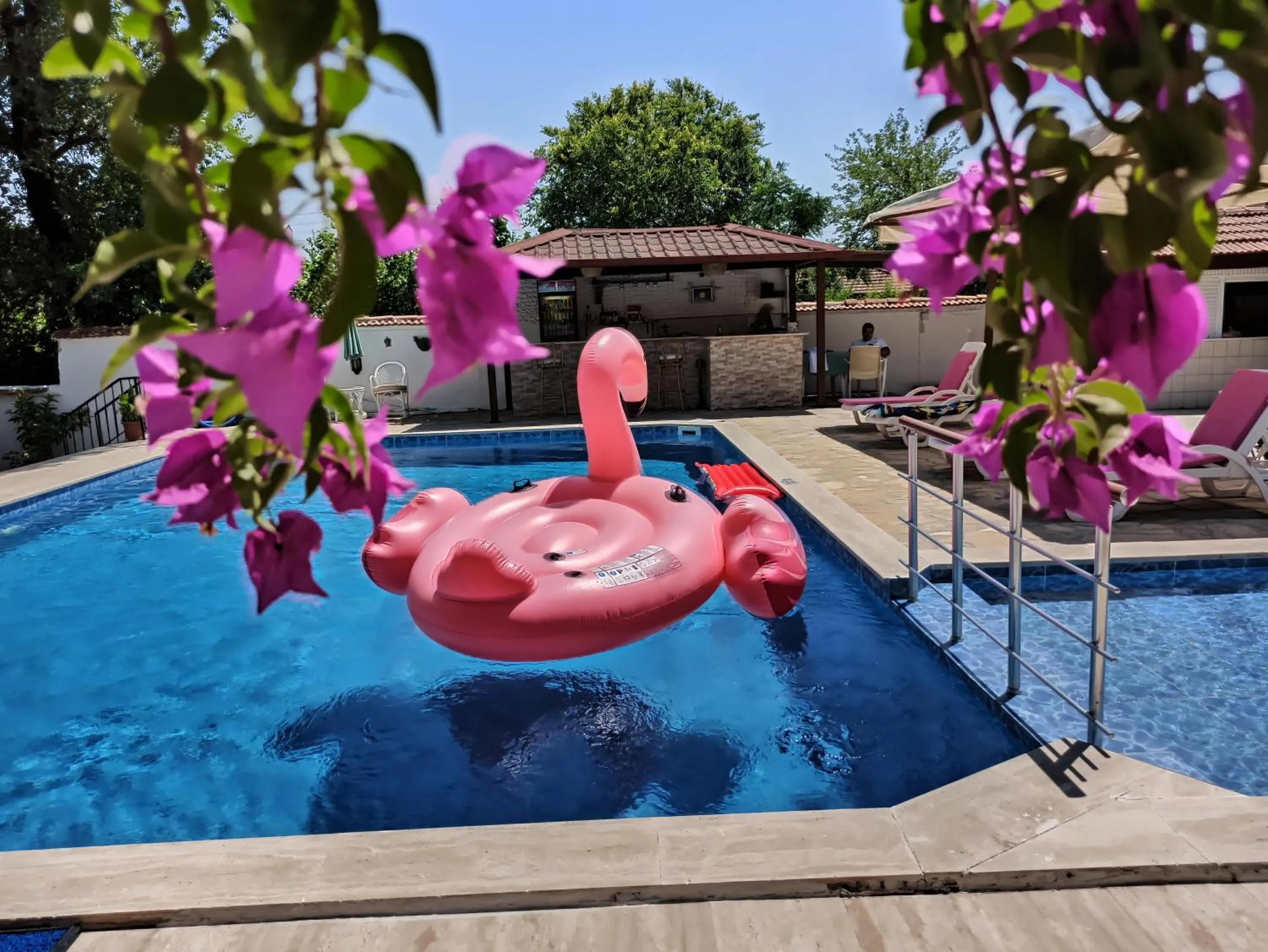 Swimming pool in Işıl Suit Apart Otel