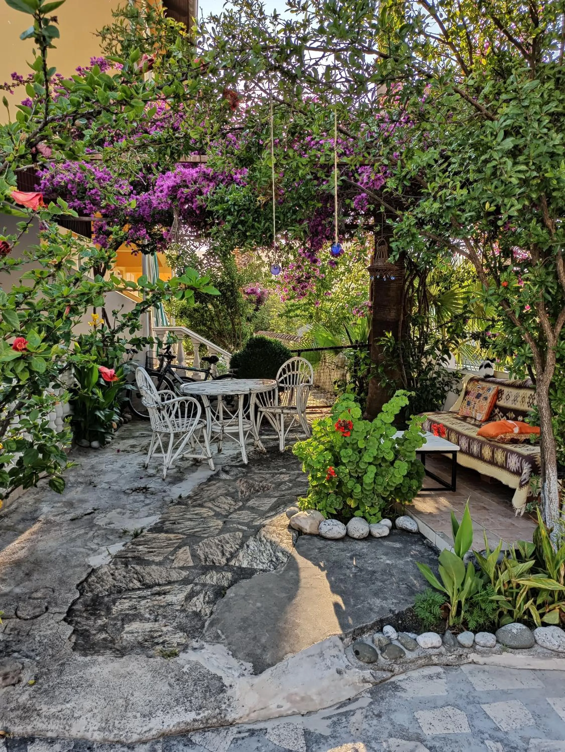 Garden in Işıl Suit Apart Otel