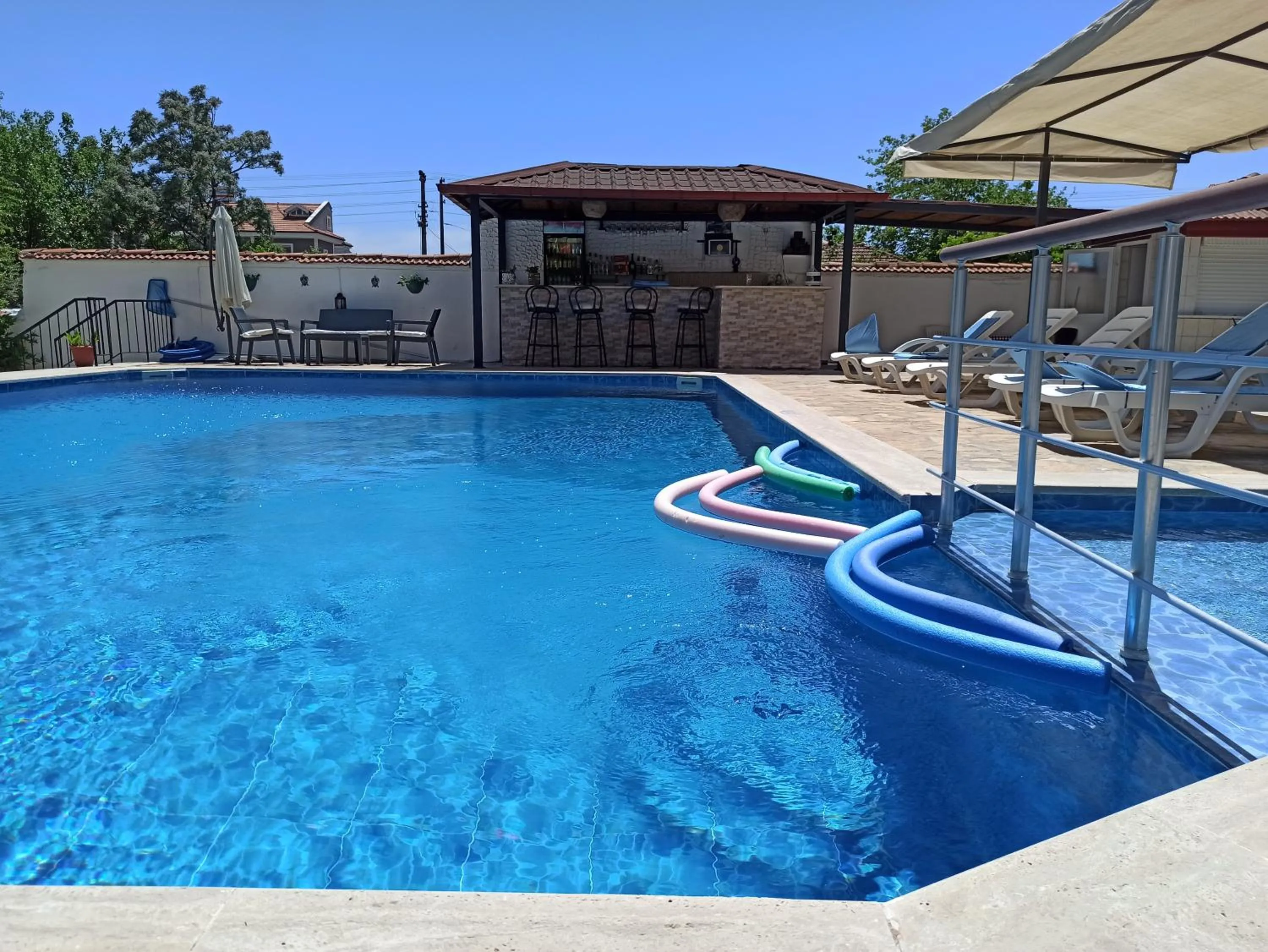 Swimming pool in Işıl Suit Apart Otel