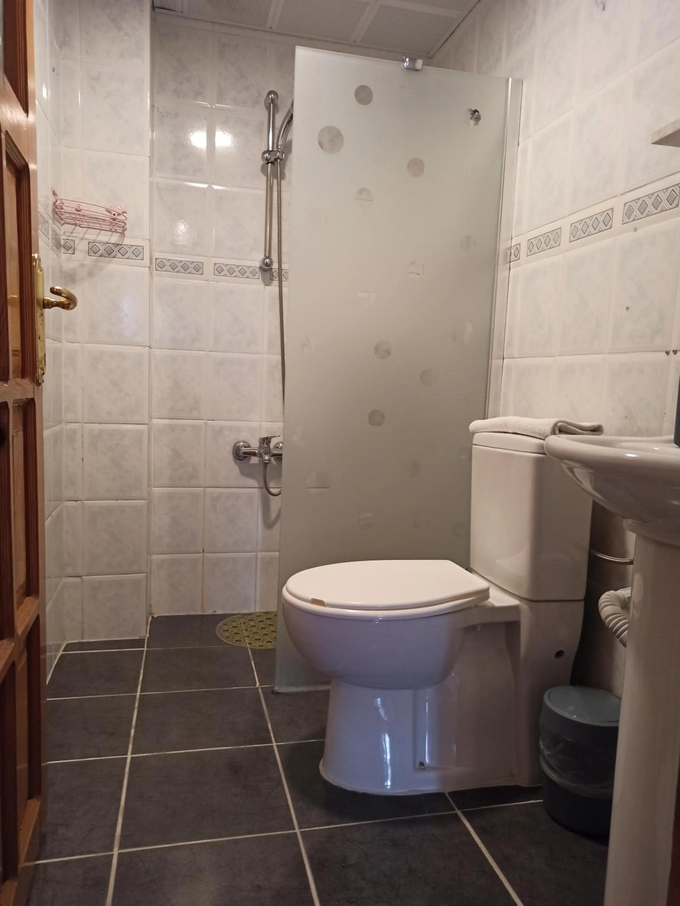 Shower in Işıl Suit Apart Otel