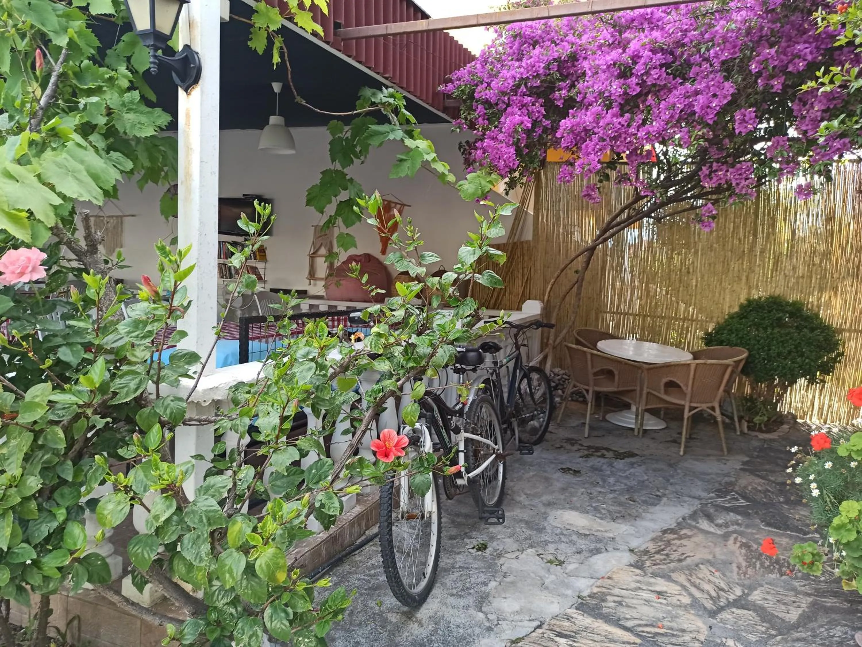 Garden in Işıl Suit Apart Otel