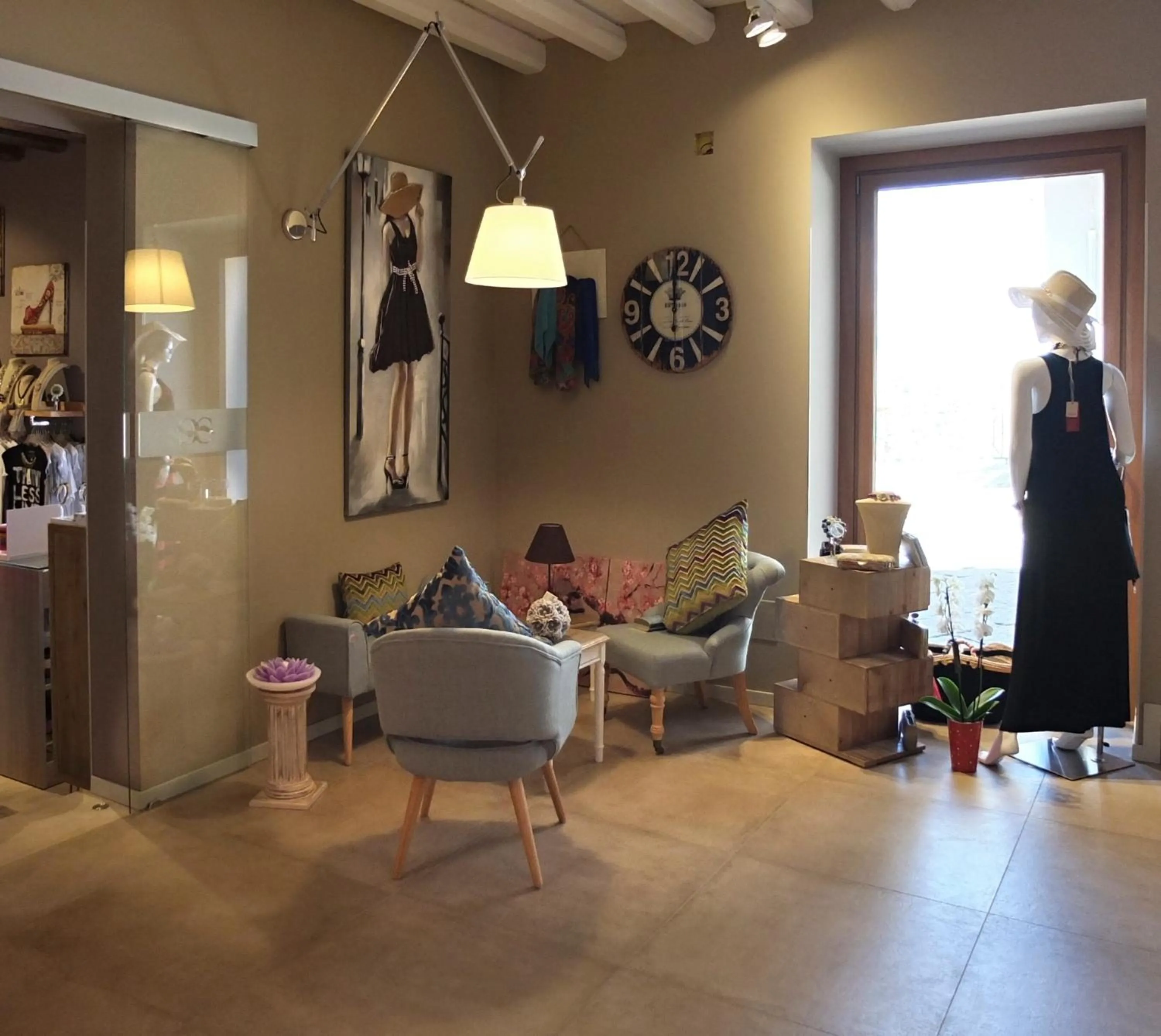 On-site shops in Notti O' Tunn Luxury Rooms in centro