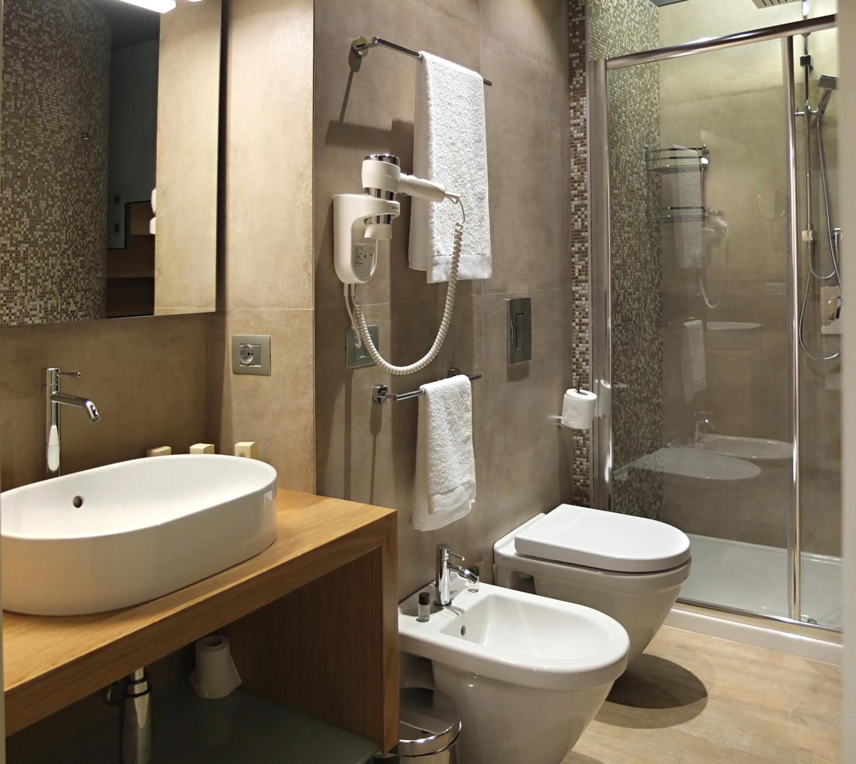 Bathroom in Notti O' Tunn Luxury Rooms in centro