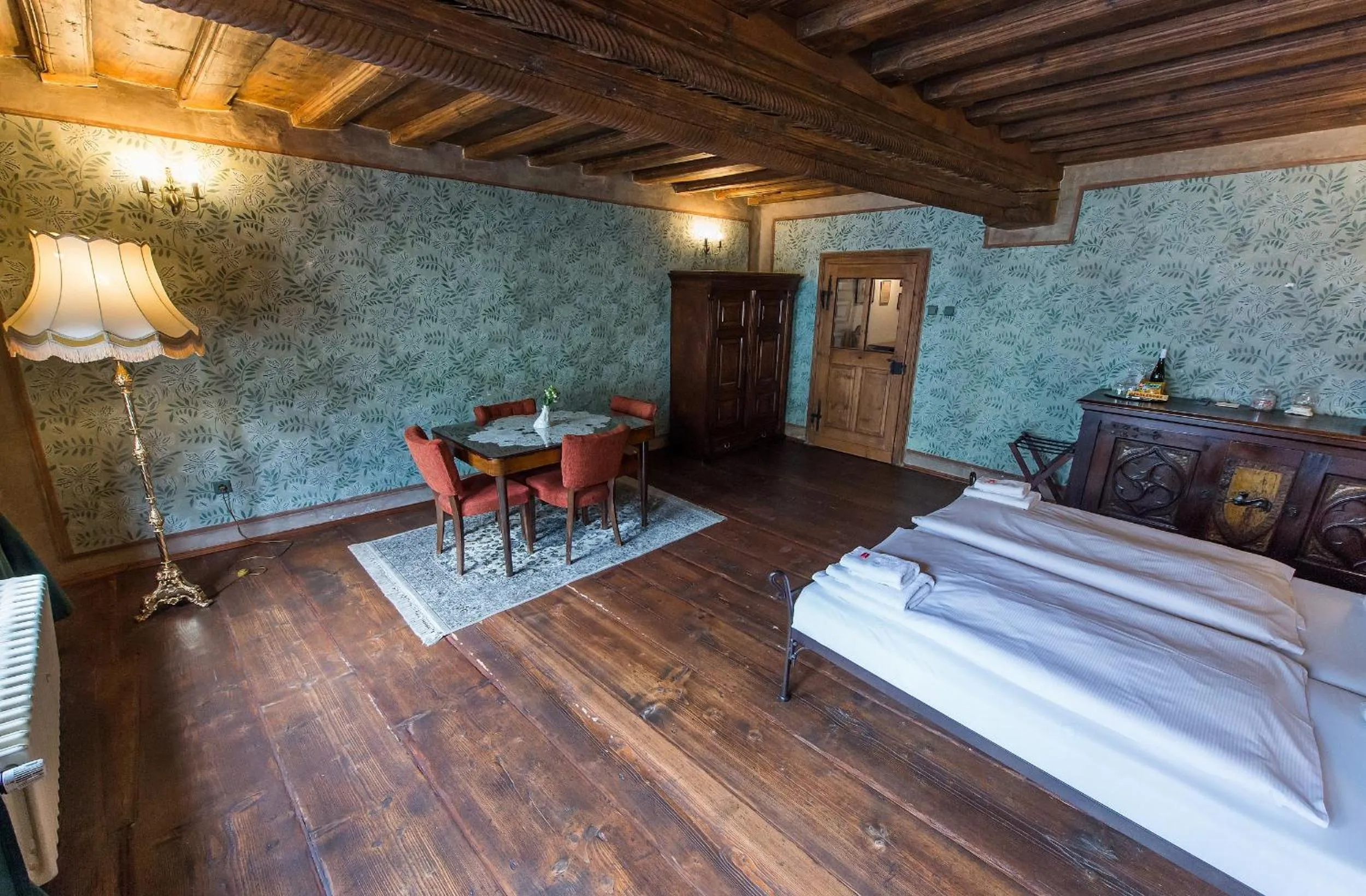 Photo of the whole room, Bed in Alt Straninger