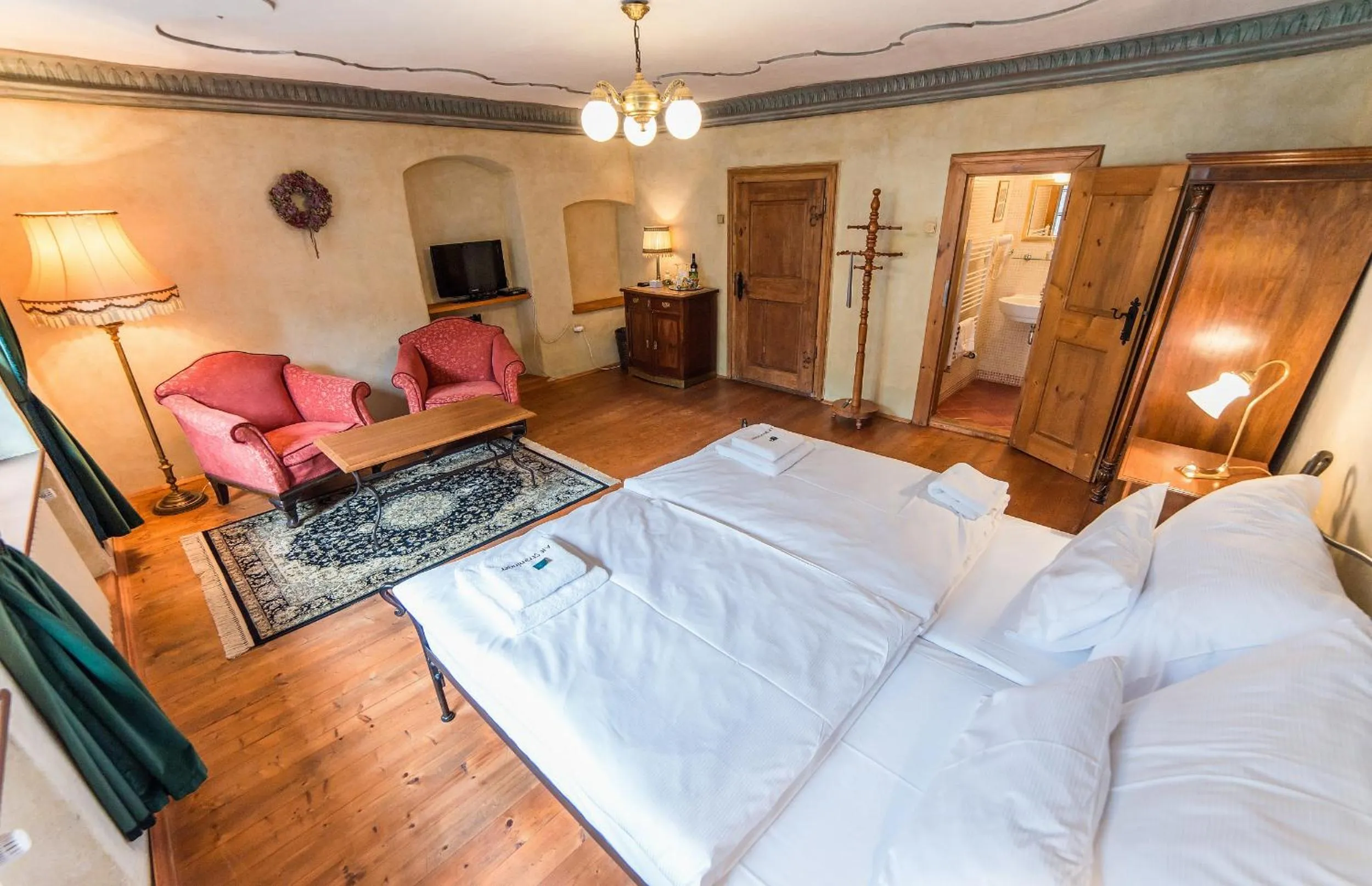 Photo of the whole room, Bed in Alt Straninger