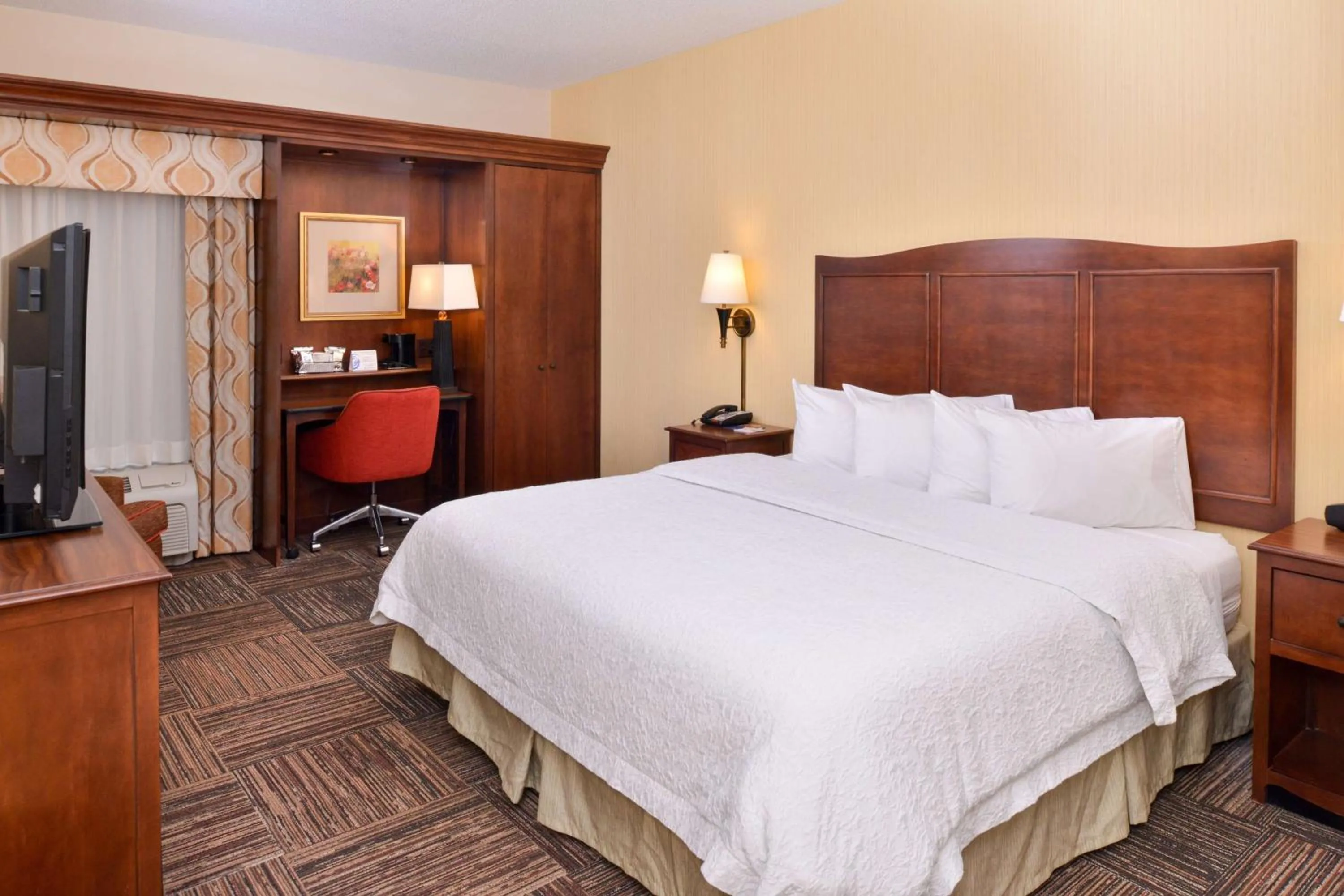 Bedroom, Bed in Hampton Inn Elkhart
