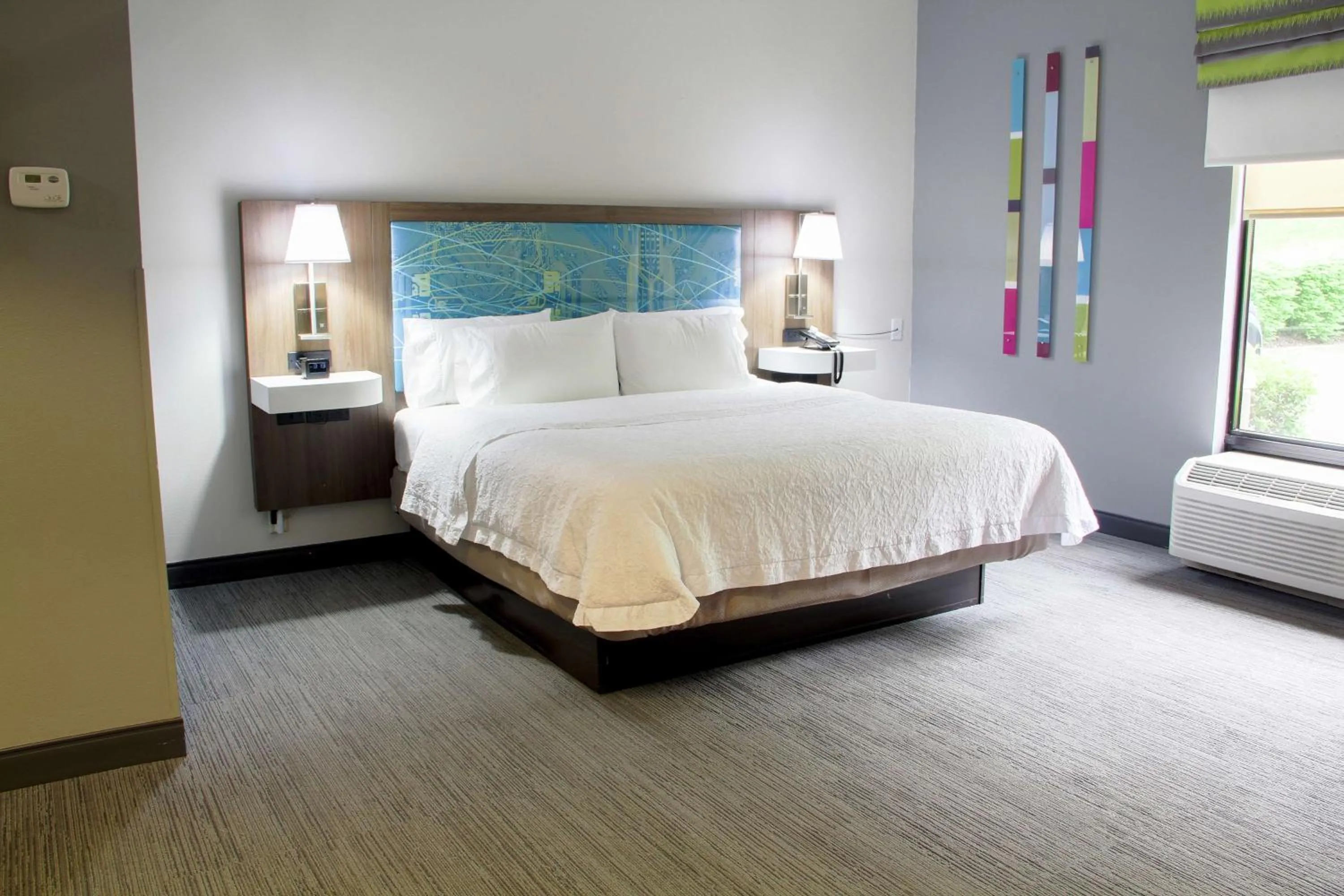 Bed in Hampton Inn Danville