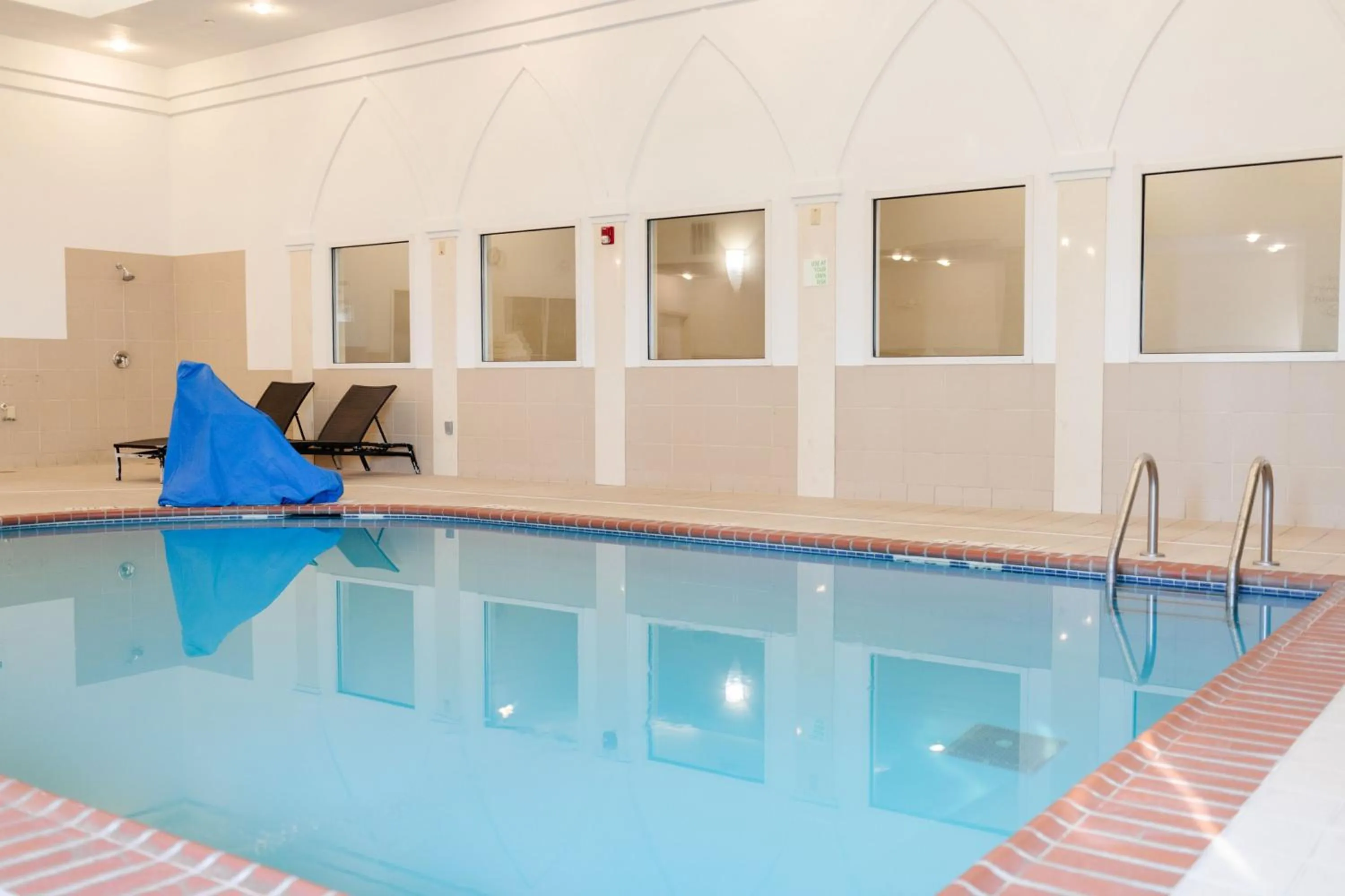 Swimming pool in Holiday Inn Effingham by IHG