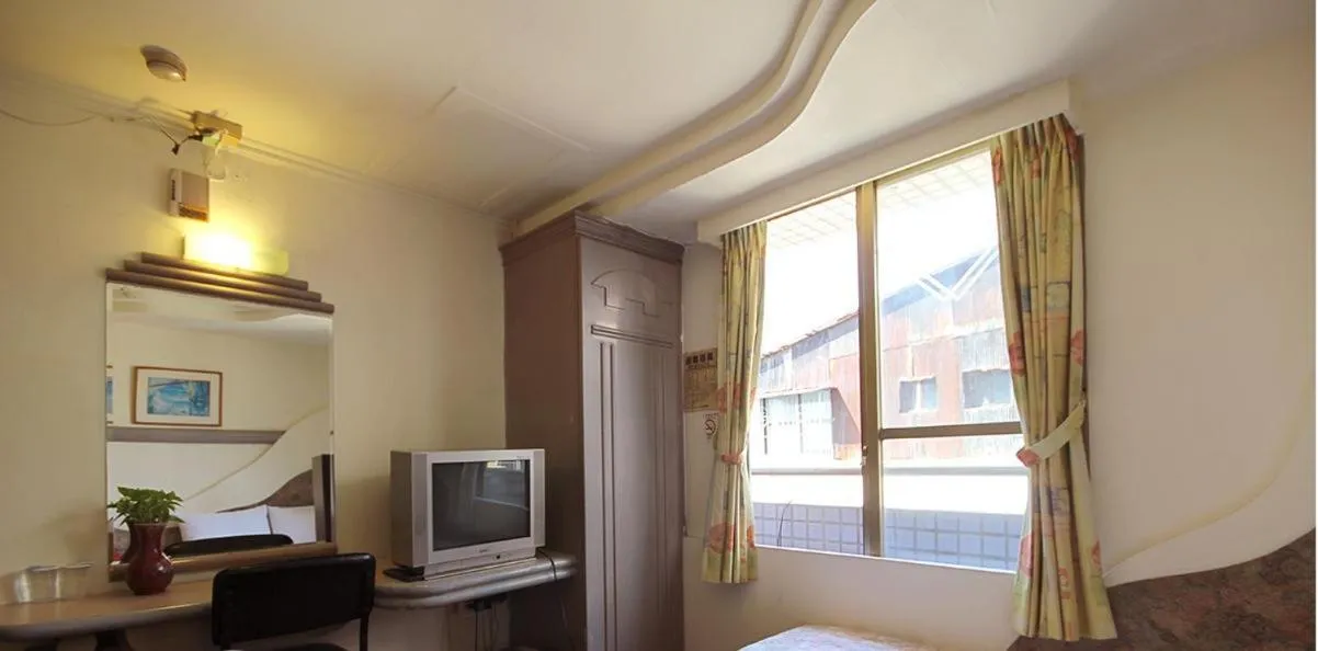 Street view in Broadway Hotel