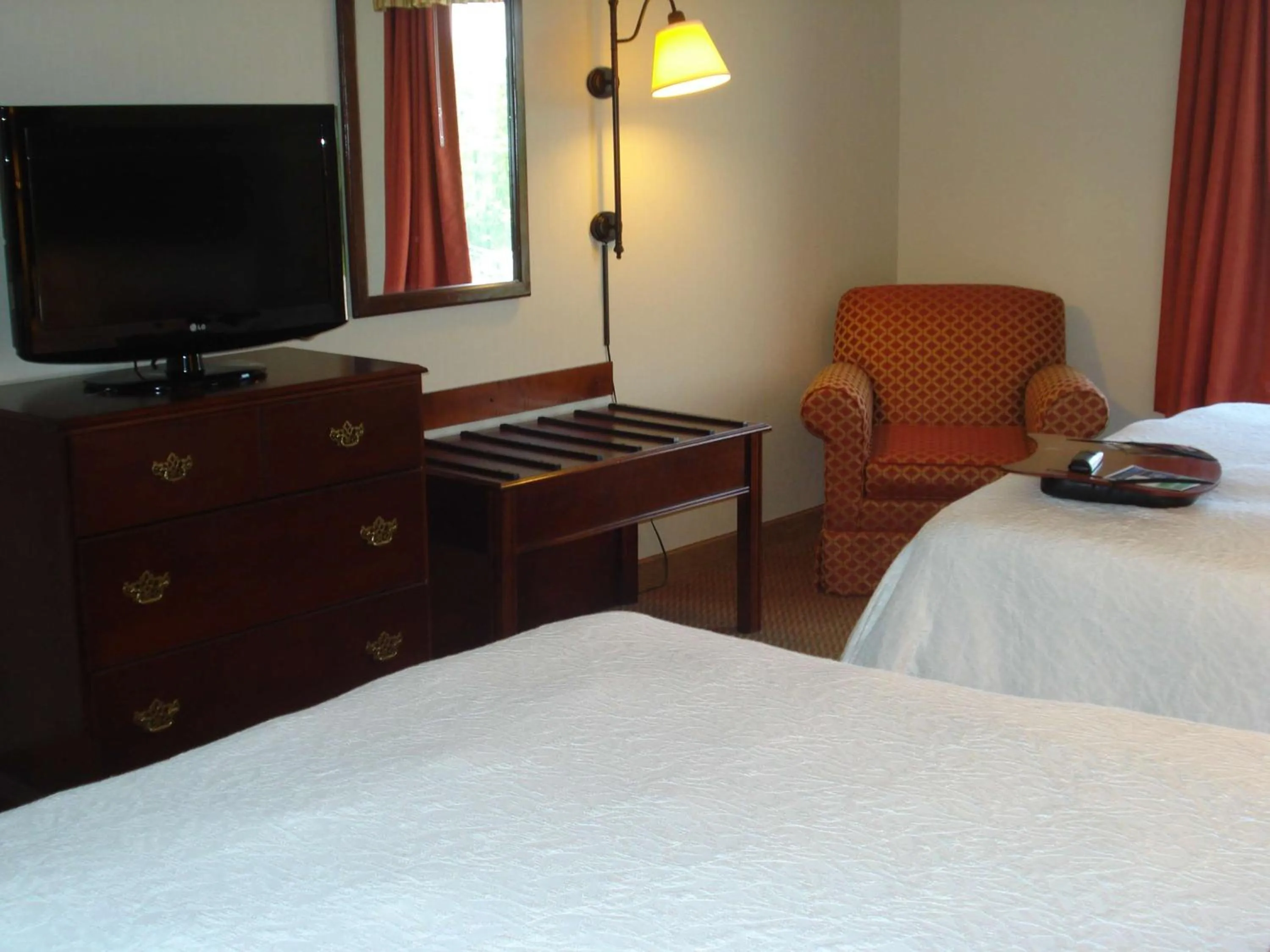 Bed in Hampton Inn Emporia