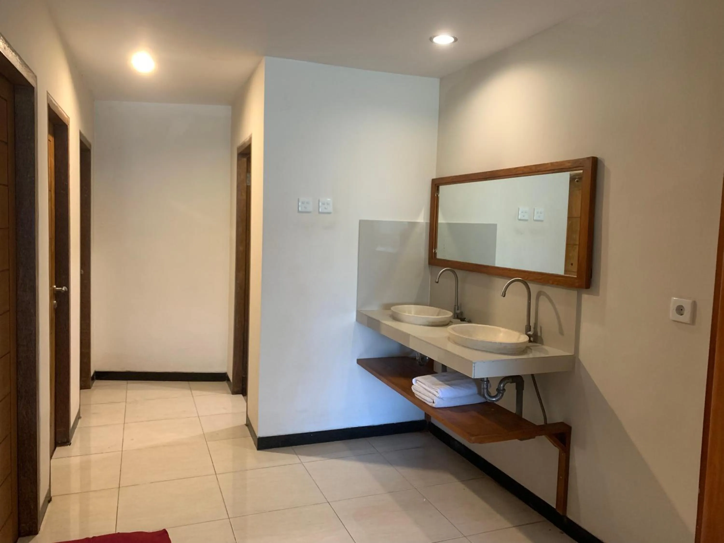 Bathroom in Kuta Suci Guesthouse