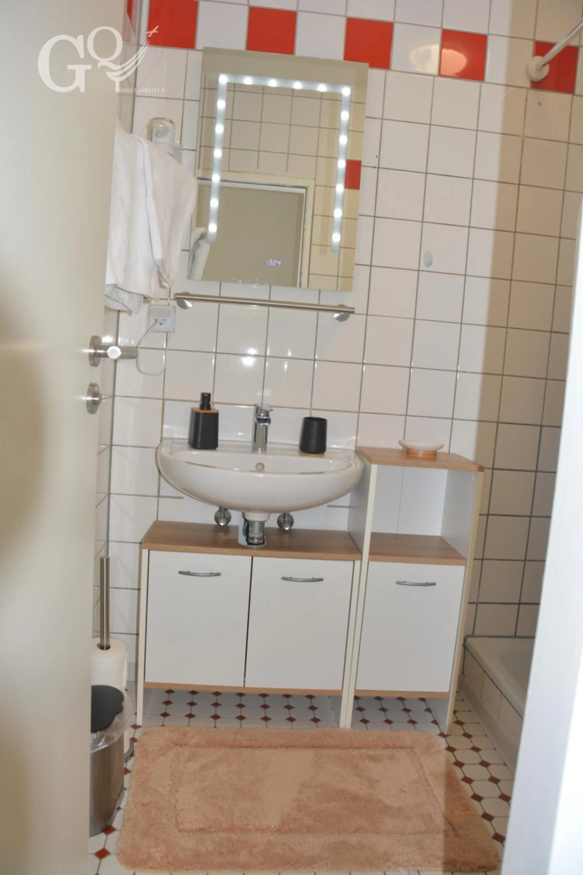 Shower in Saarbrücken City Apartments