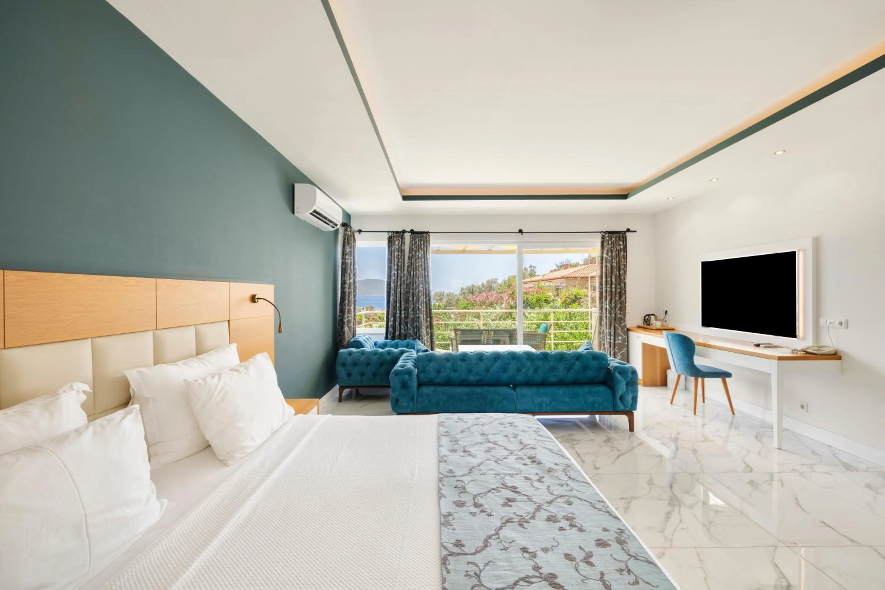 Bed in Blanca Beach Hotel