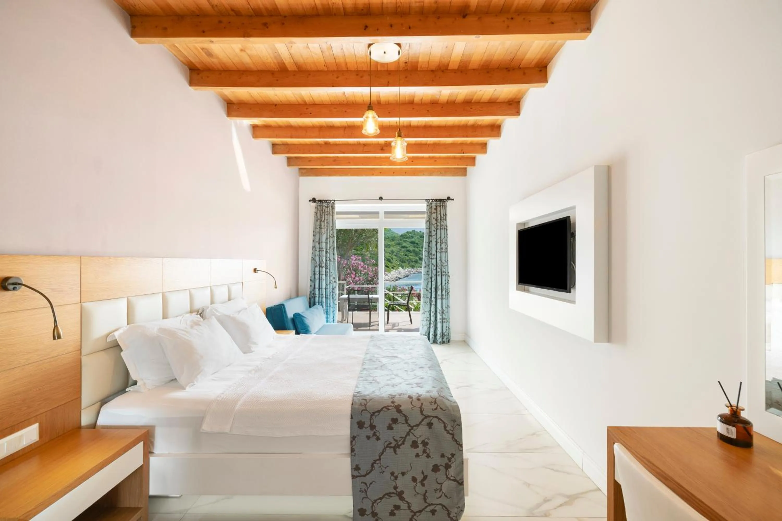 Bed in Blanca Beach Hotel