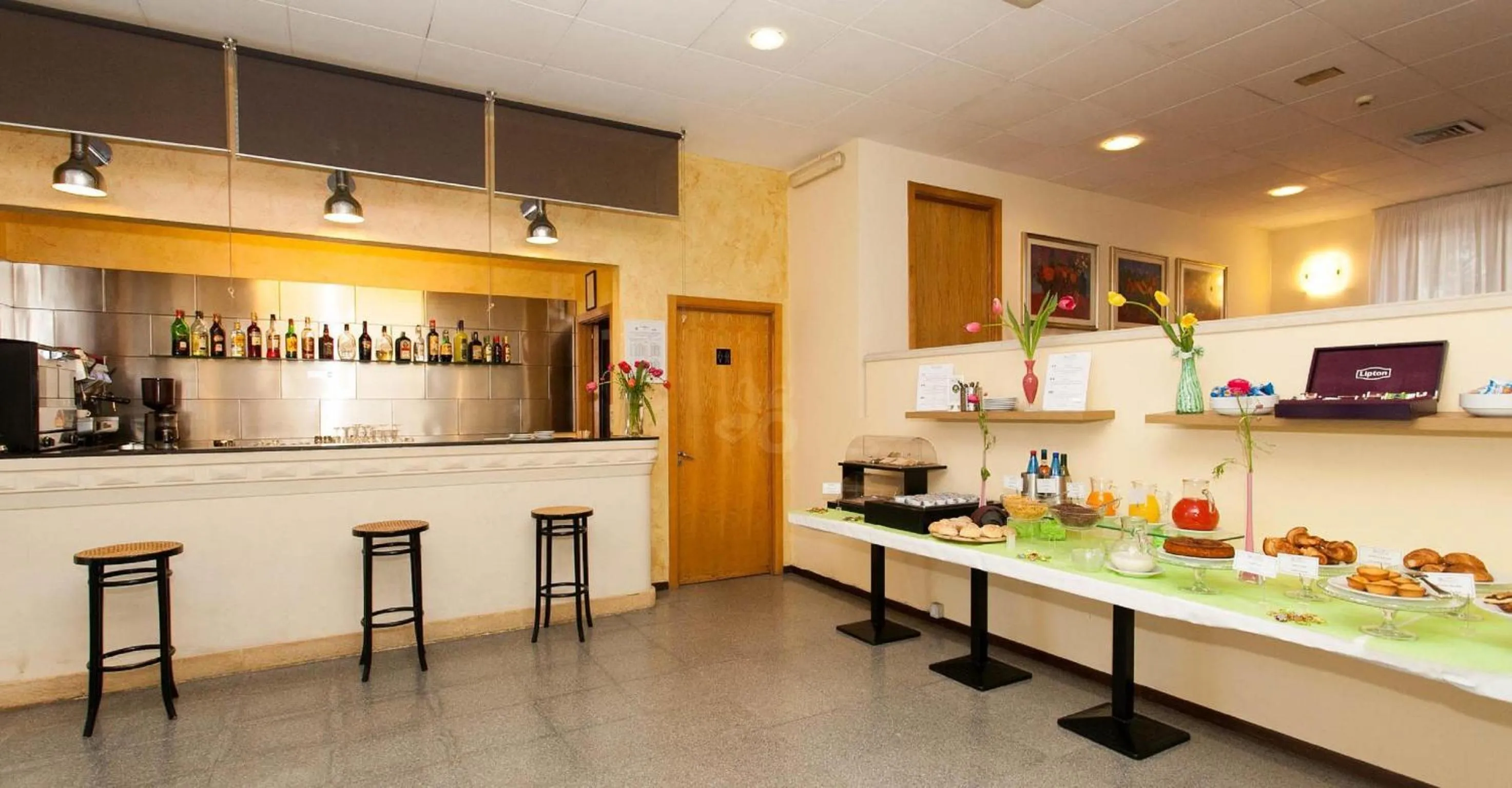 Restaurant/places to eat in Hotel Zenit Salento