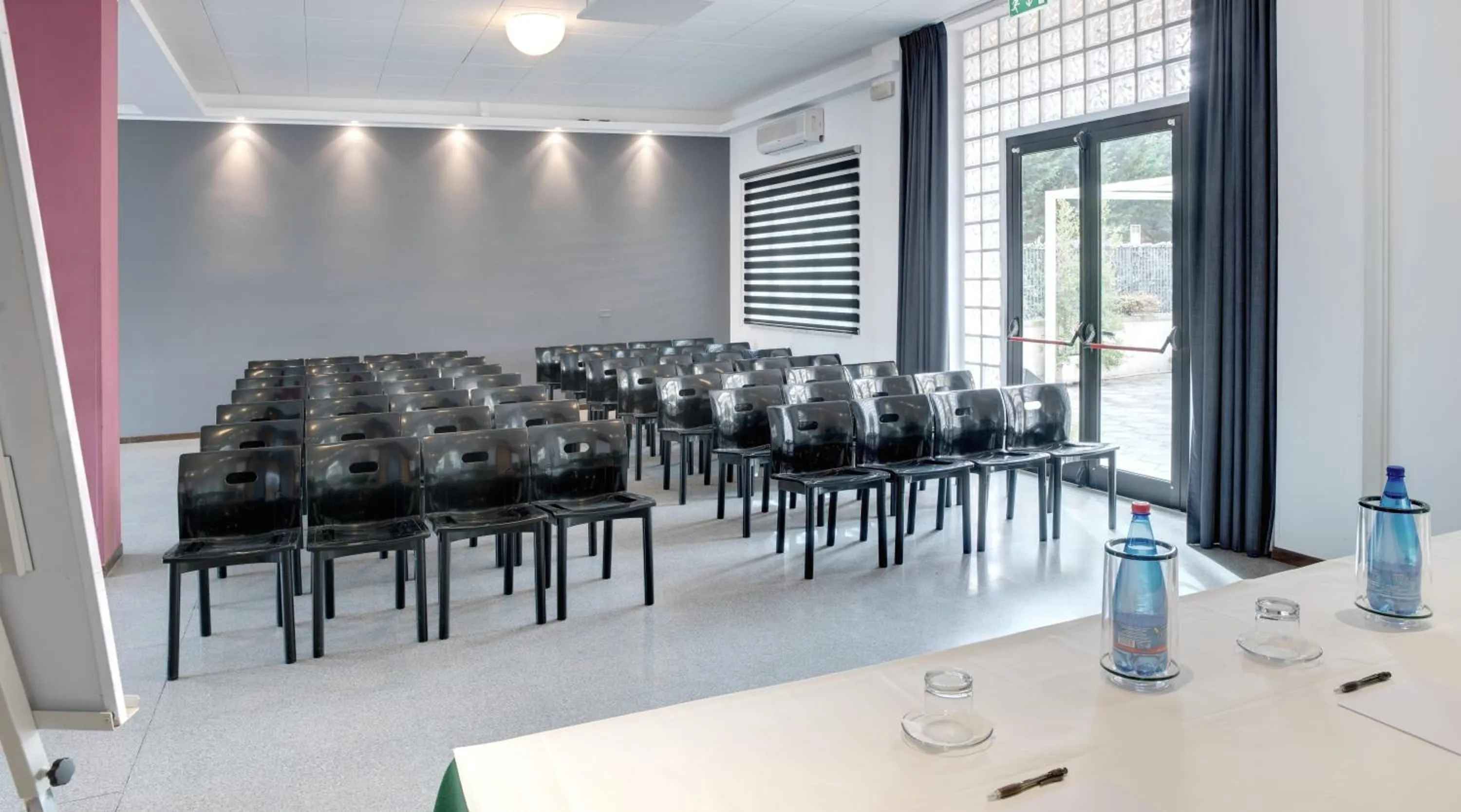 Business facilities in Hotel Zenit Salento