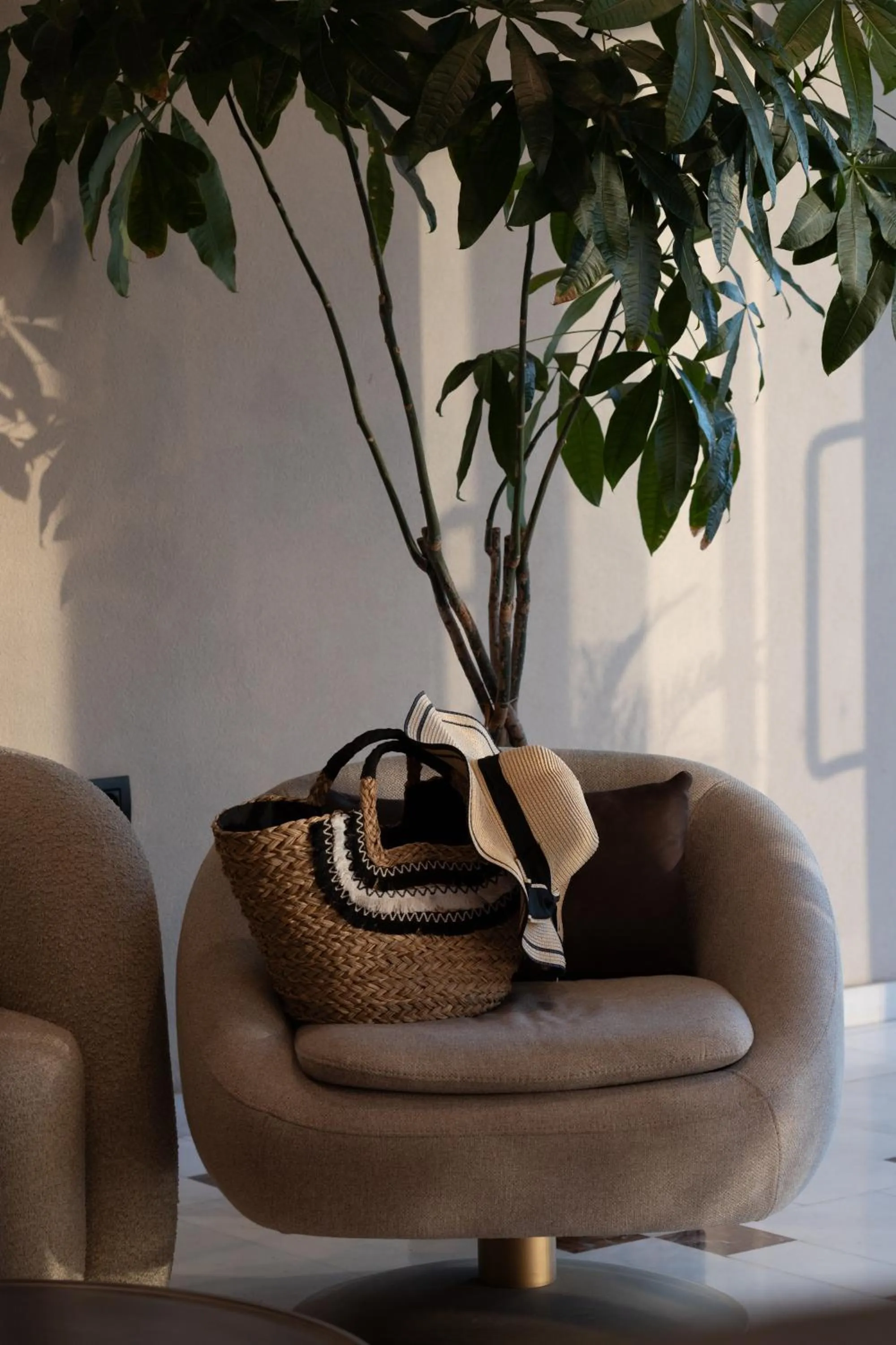 Decorative detail in Erato by Samian Mare