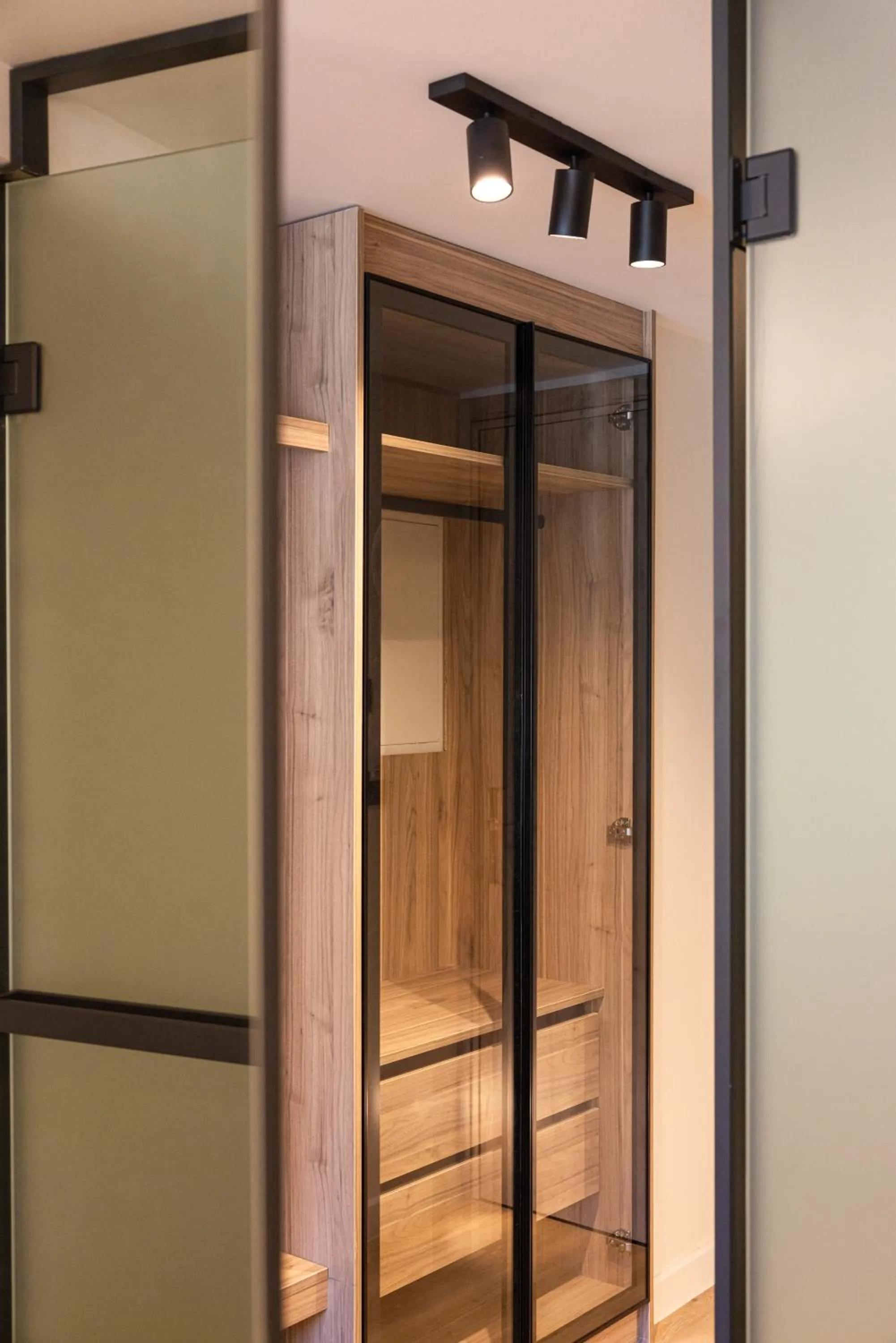 wardrobe in Erato by Samian Mare