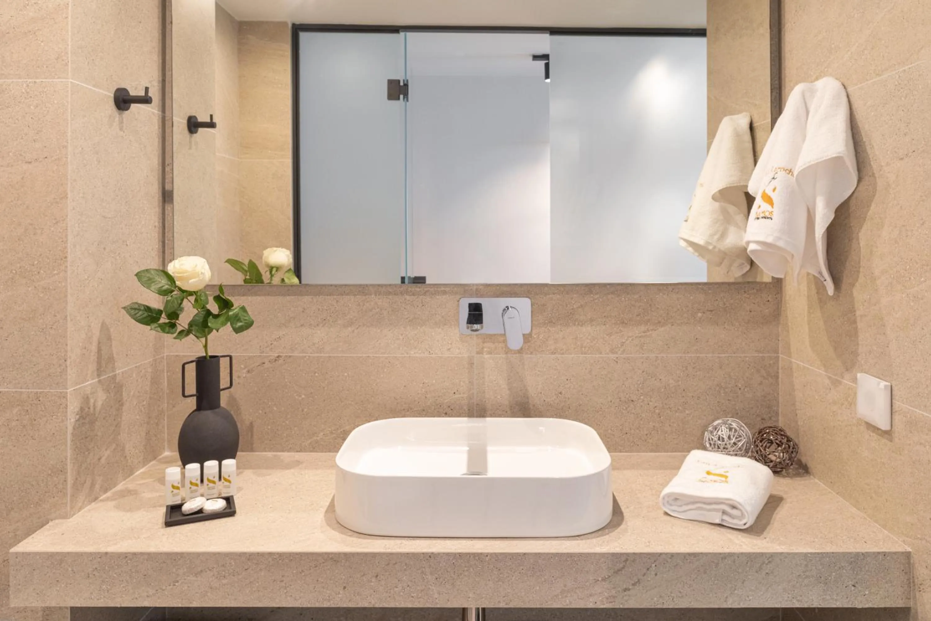 Bathroom in Erato by Samian Mare