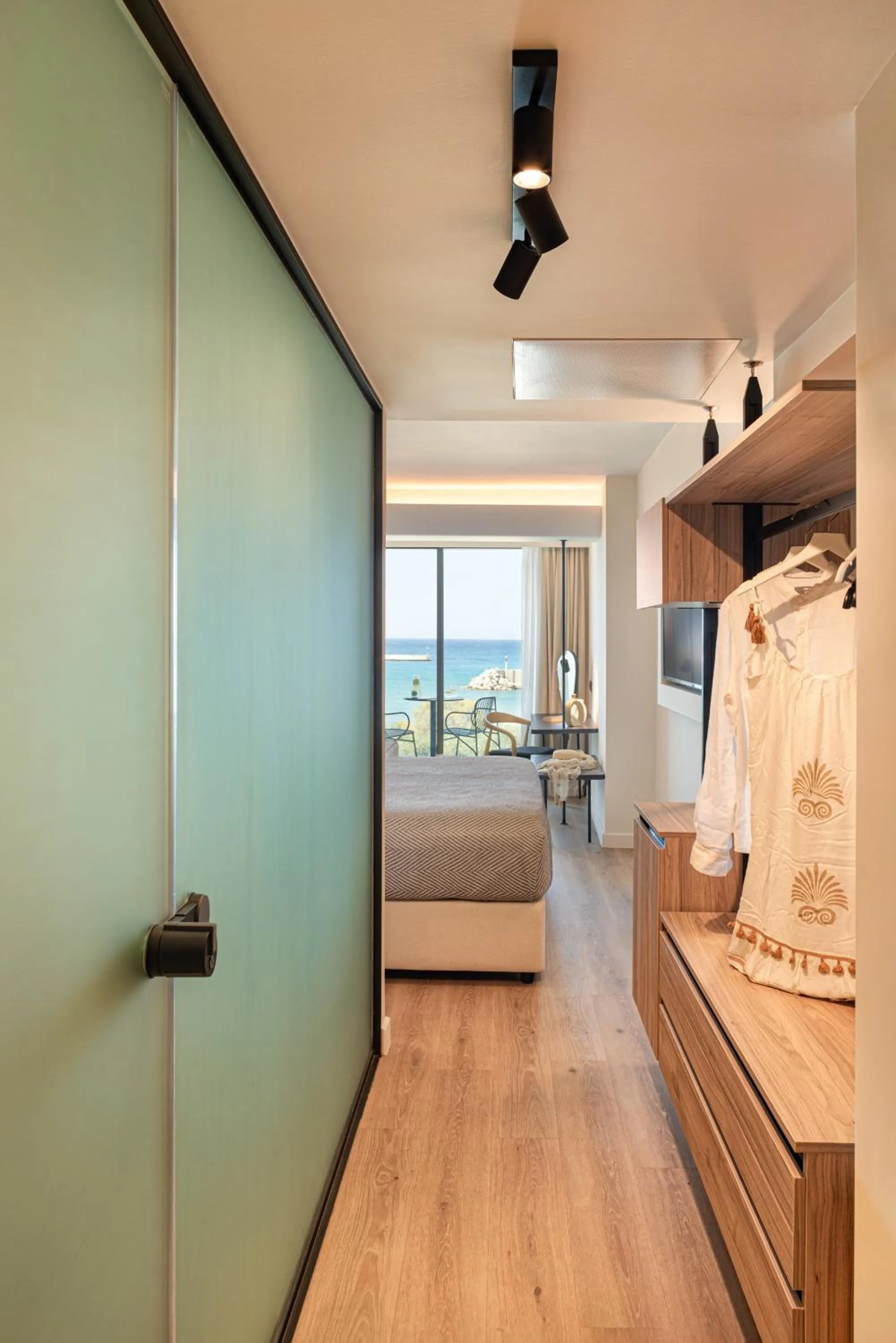 Bedroom, Bed in Erato by Samian Mare