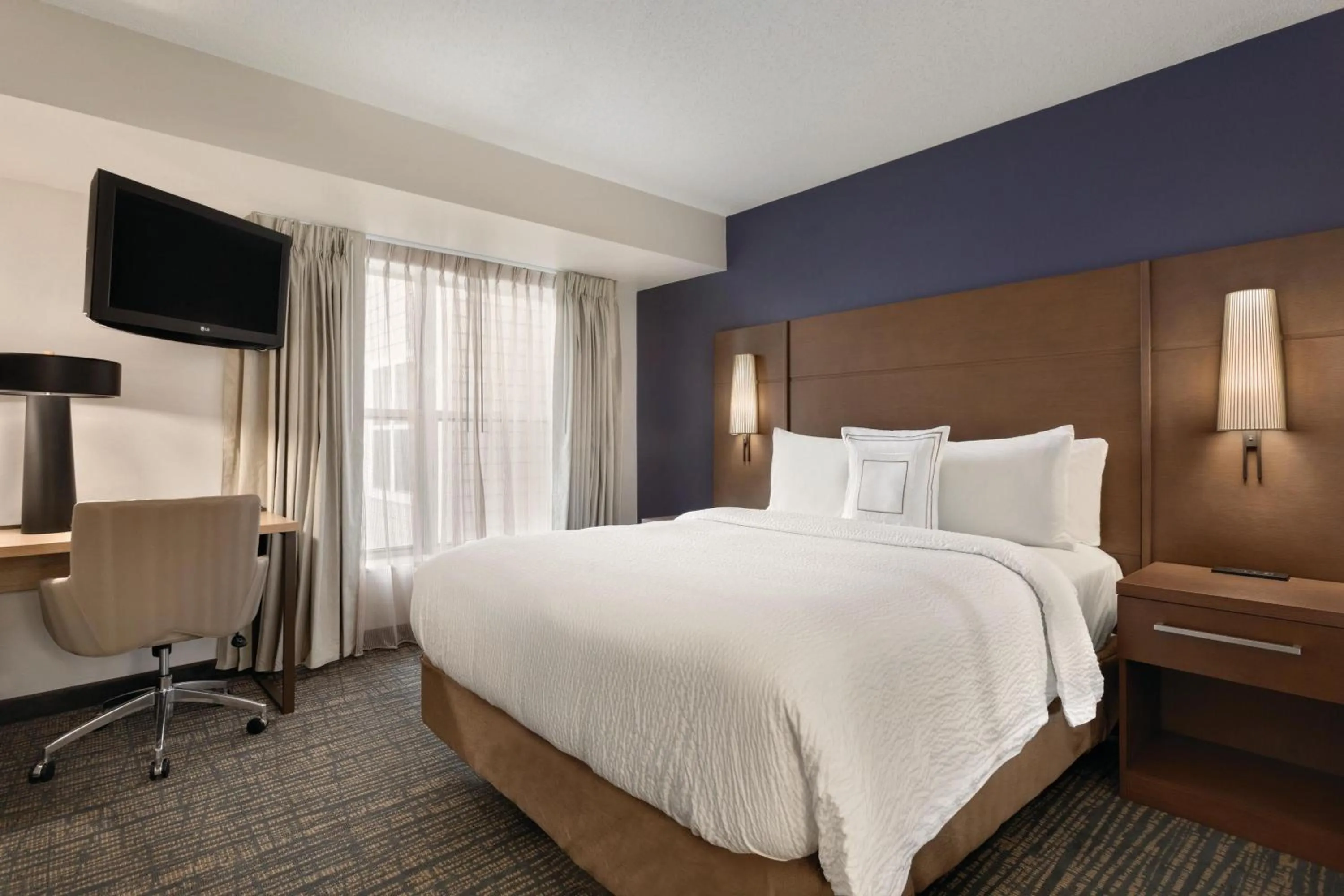 Bedroom, Bed in Residence Inn by Marriott Buffalo Galleria Mall