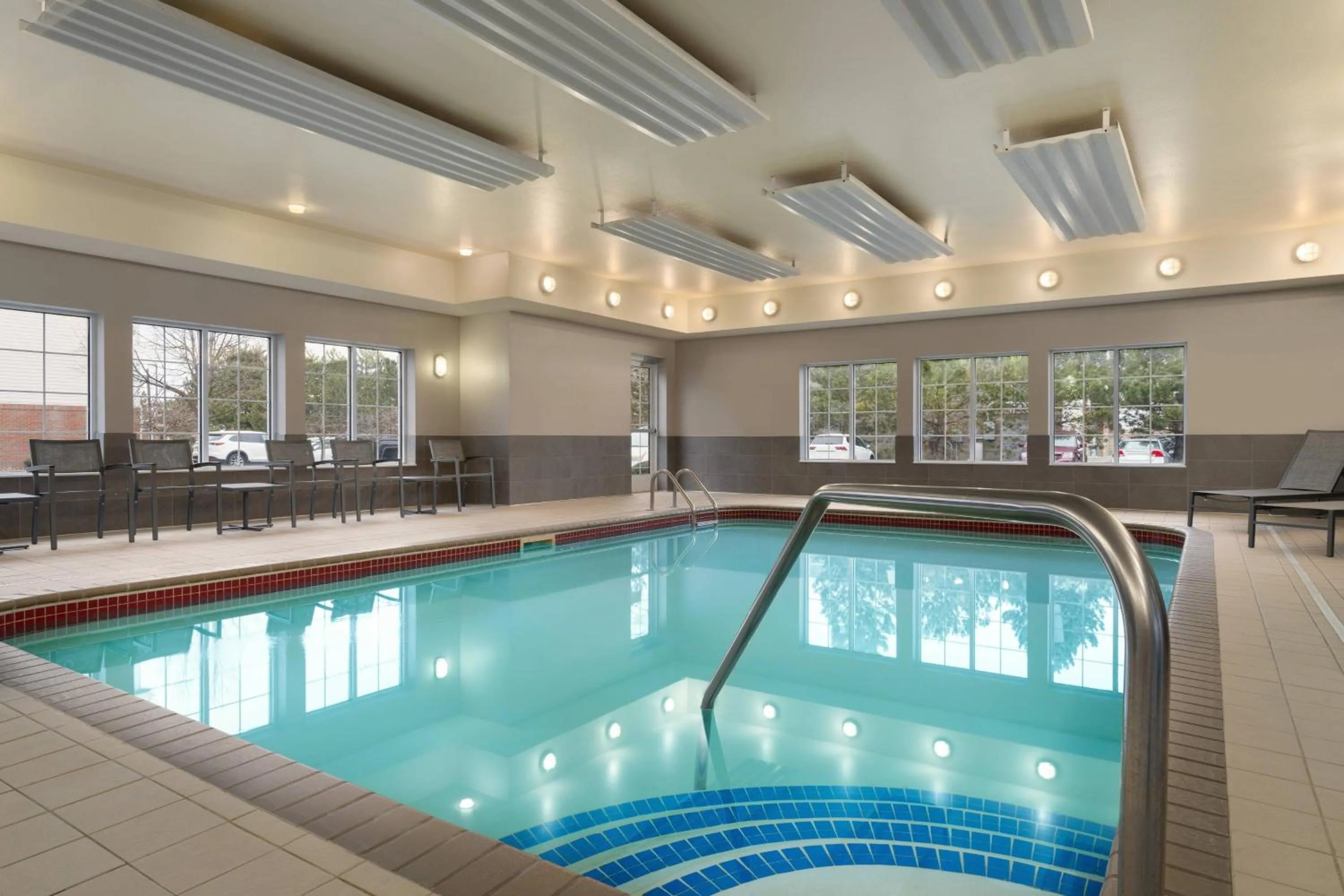 Swimming pool in Residence Inn by Marriott Buffalo Galleria Mall