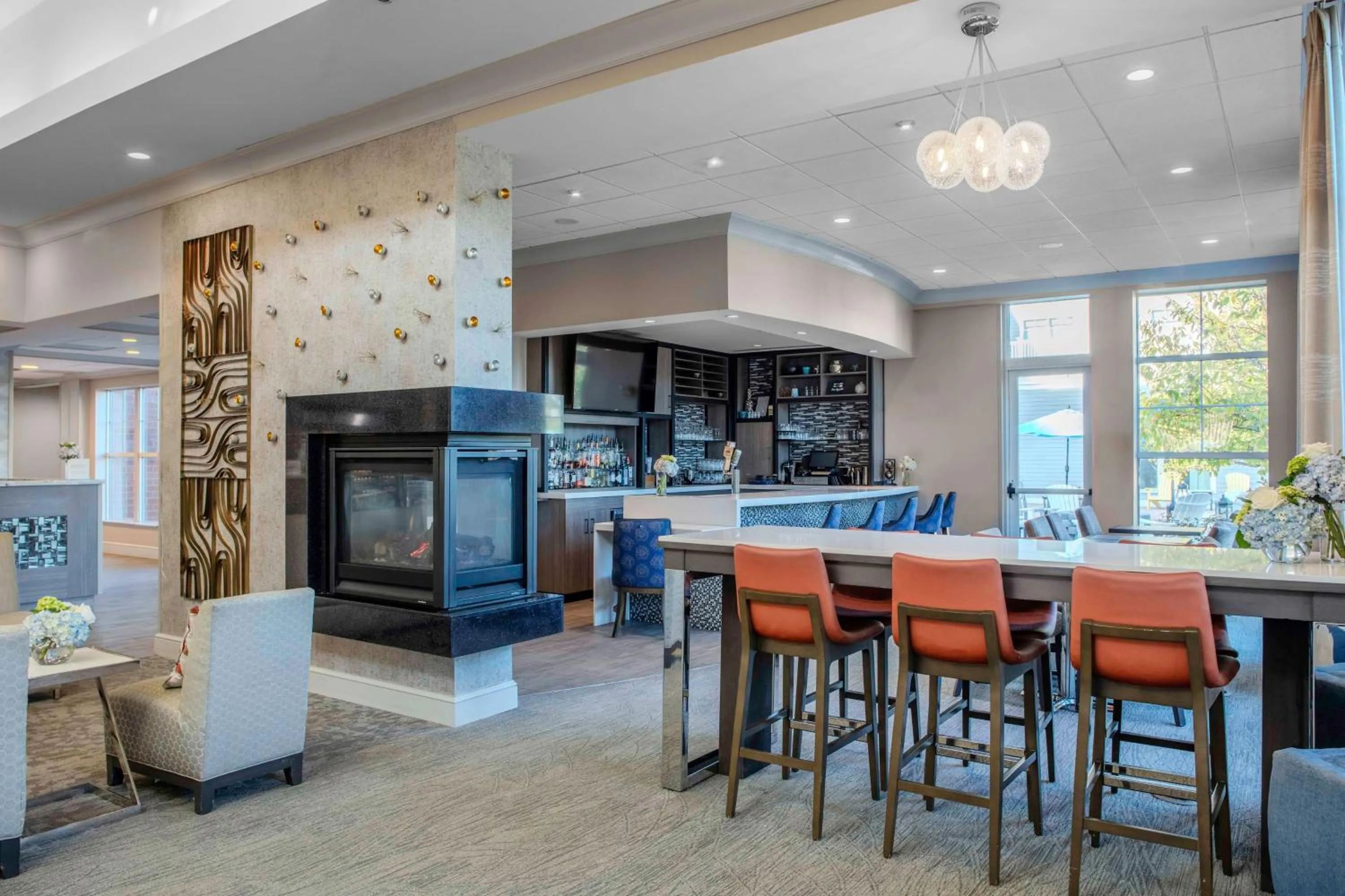 Lounge or bar in Hilton Garden Inn Freeport Downtown