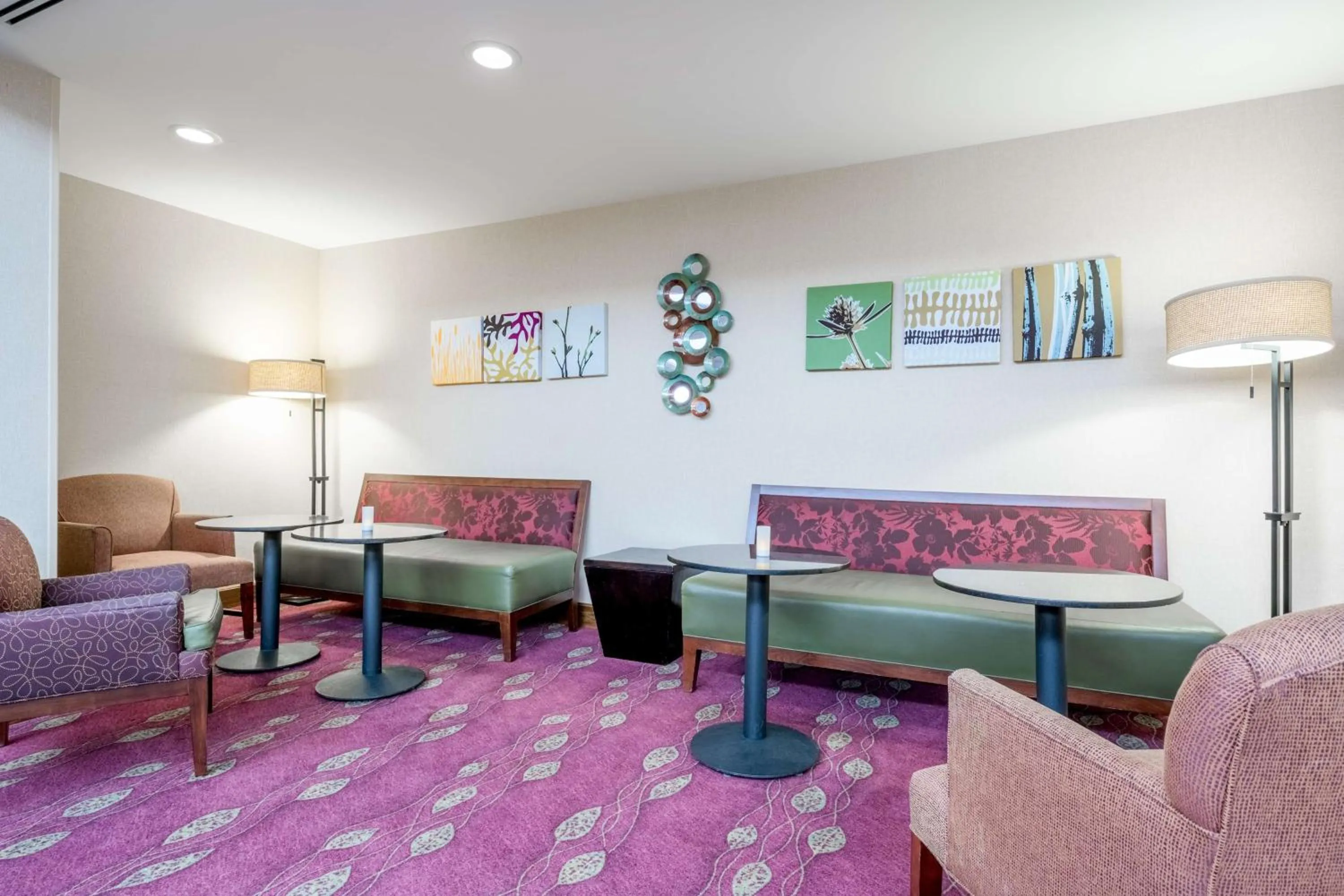 Lobby or reception in Hampton Inn Frostburg